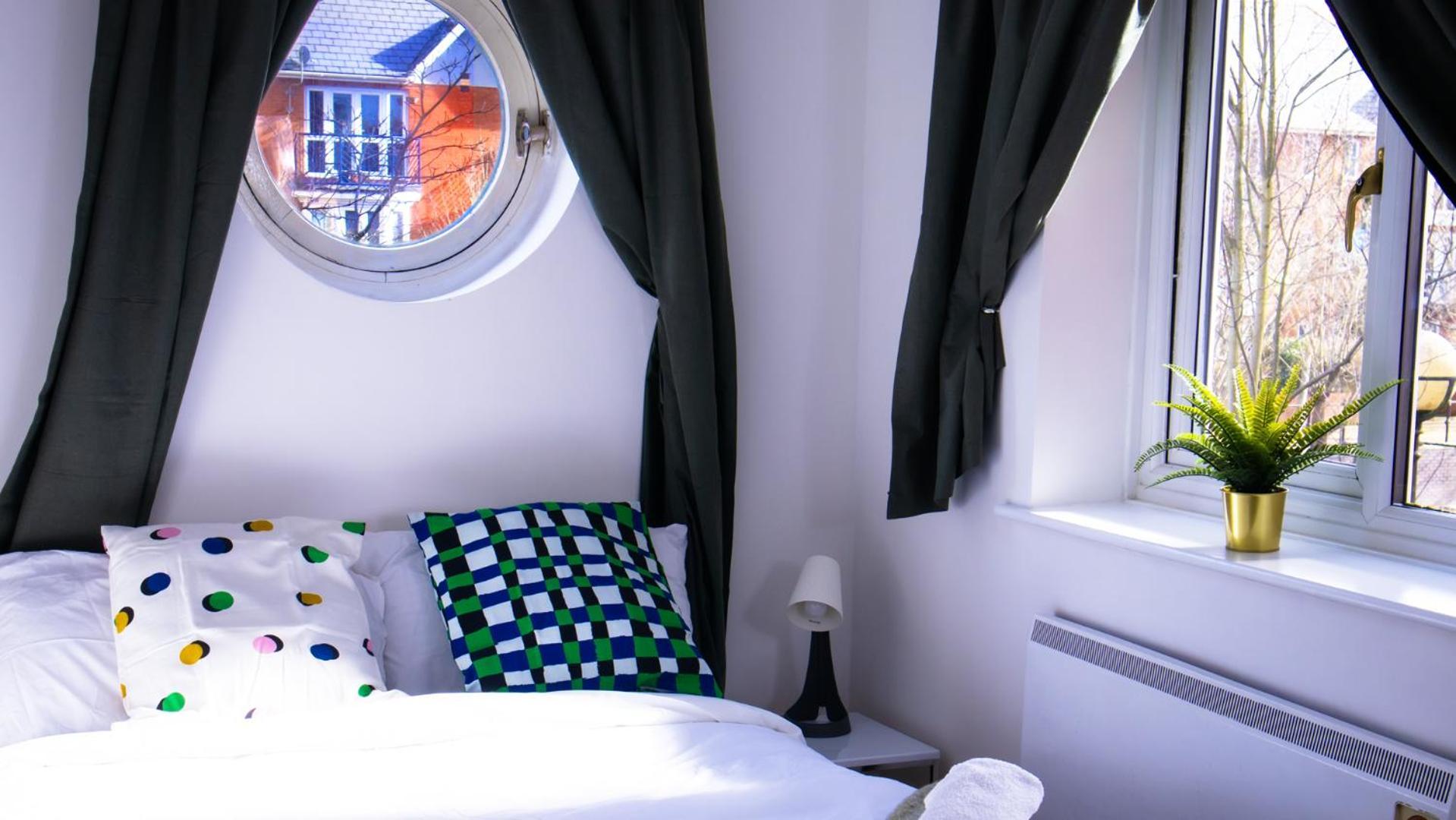 Apartment Great 2bed In Salford Quays With Water View *