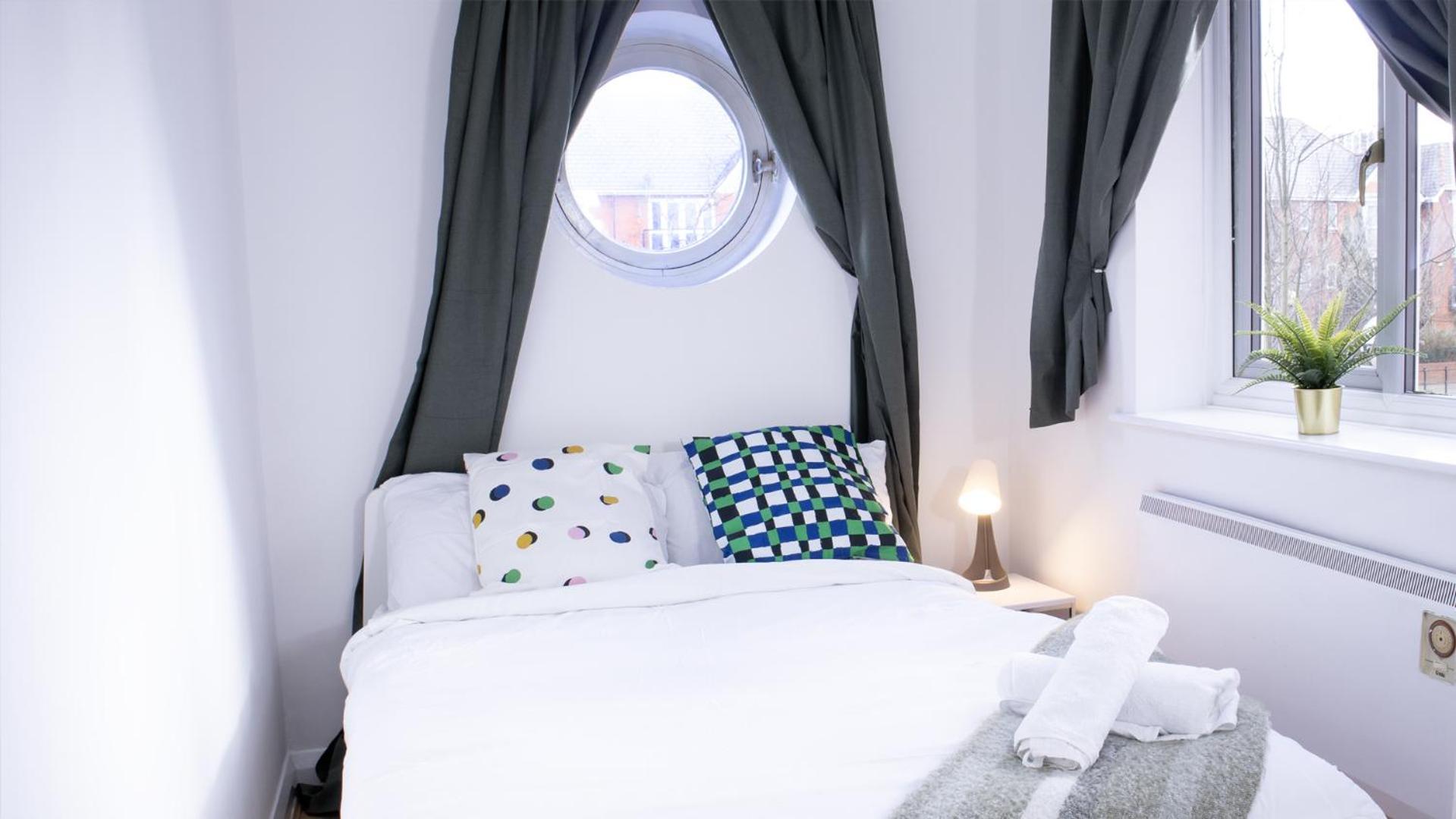 Apartment Great 2bed In Salford Quays With Water View *