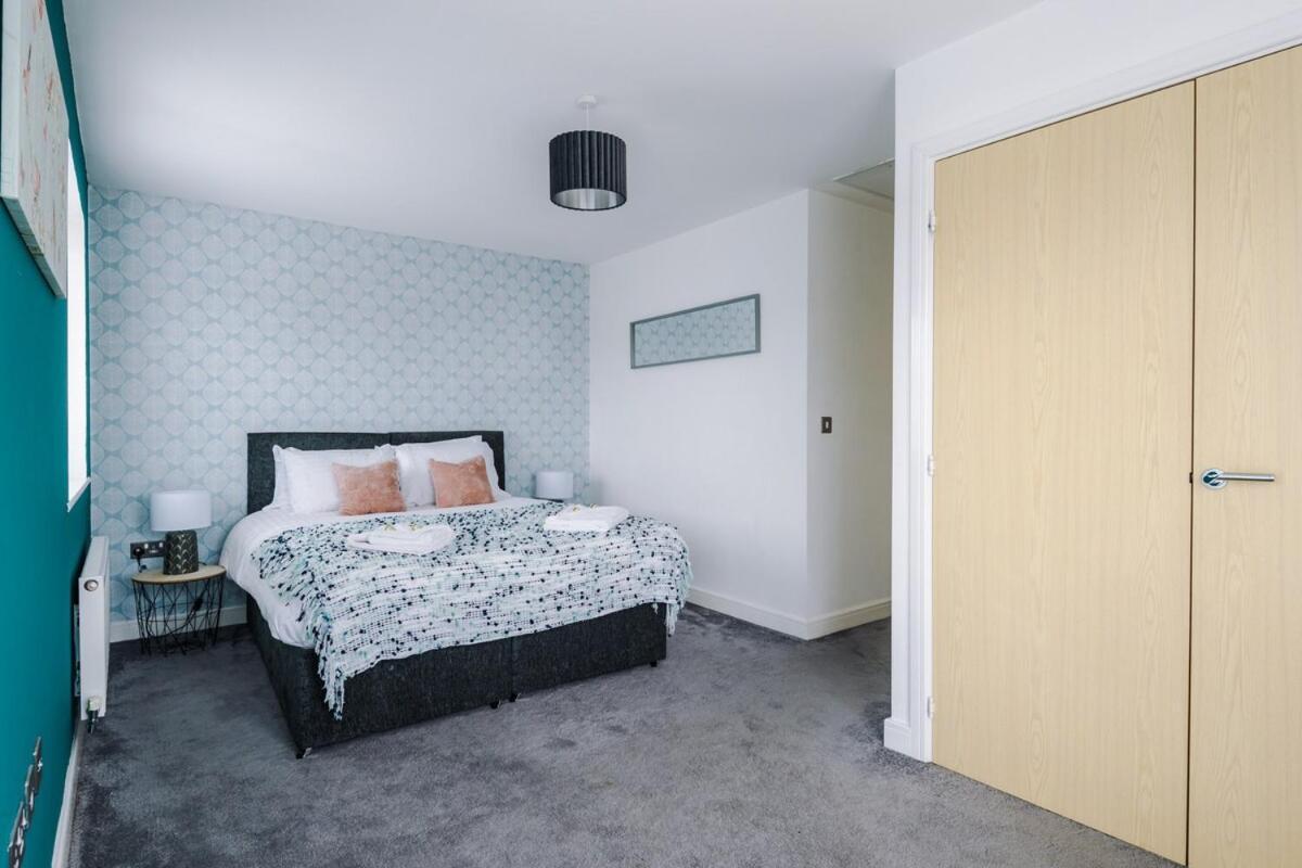 Four Bedroom House By Brookland Serviced Short Lets With Free Wifi Manchester