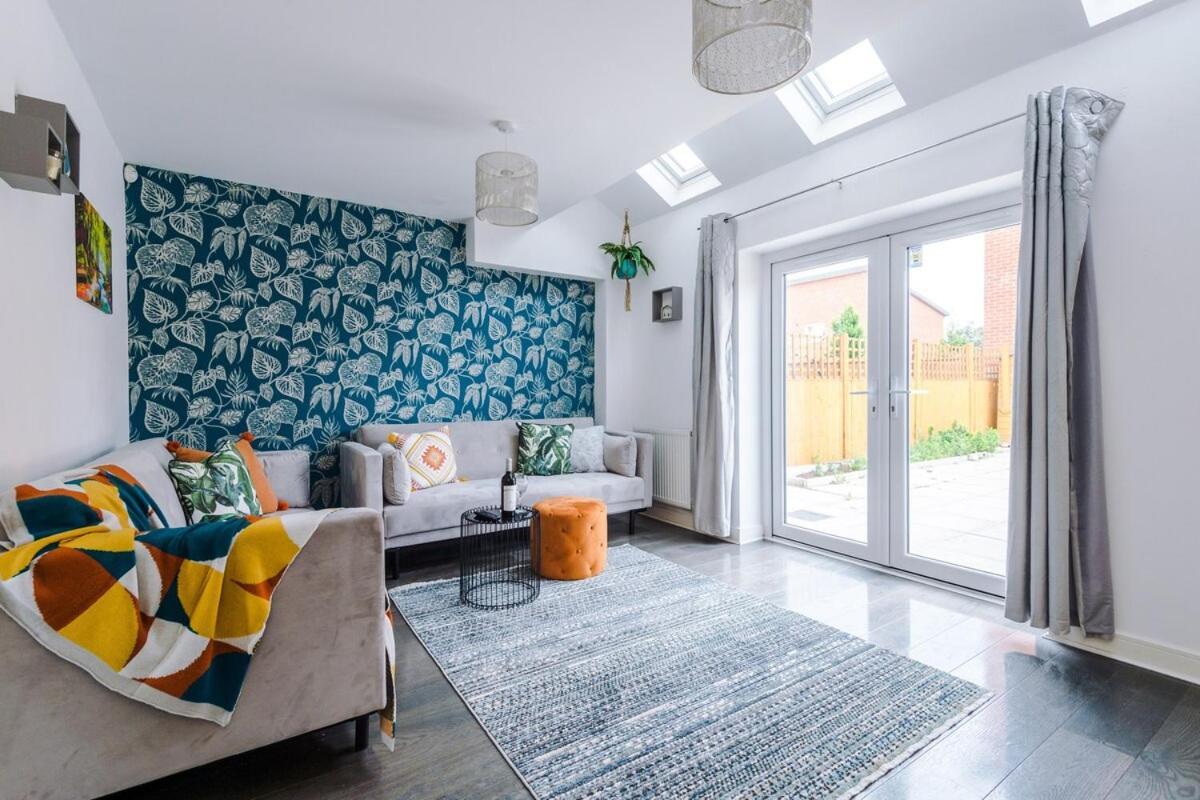 Four Bedroom House By Brookland Serviced Short Lets With Free Wifi Manchester