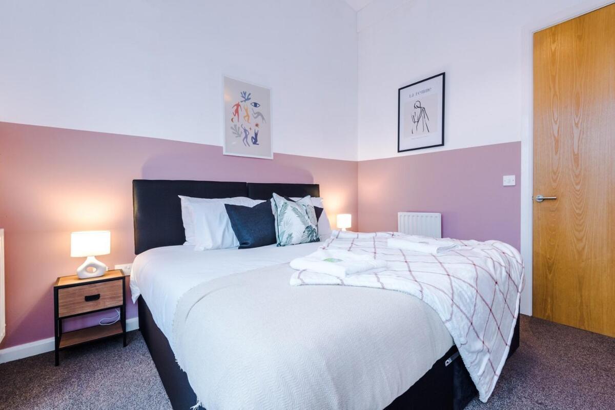Three Bedroom House By Brookland Serviced Short Lets With Free Wifi *