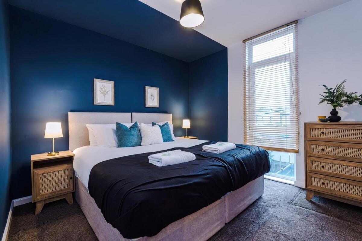 Three Bedroom House By Brookland Serviced Short Lets With Free Wifi * Manchester