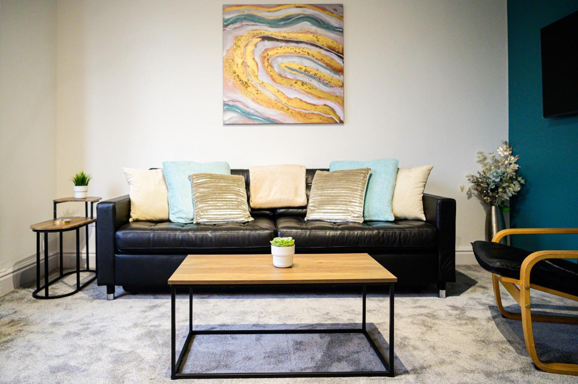 Aqua Springs, 2 Bedroom 1st Floor Apartment, Near Didsbury Apartment Manchester