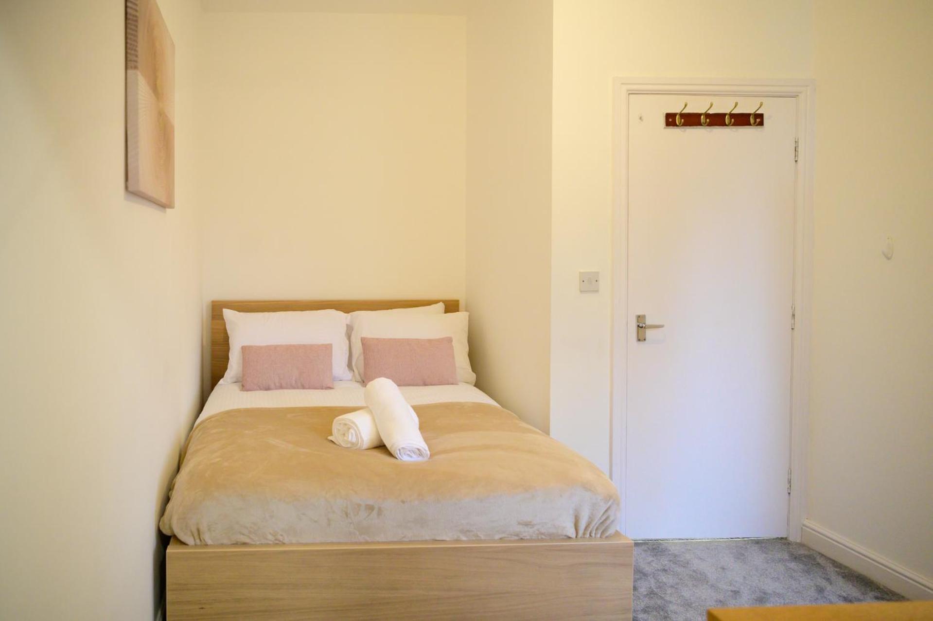 Aqua Springs, 2 Bedroom 1st Floor Apartment, Near Didsbury Apartment Manchester