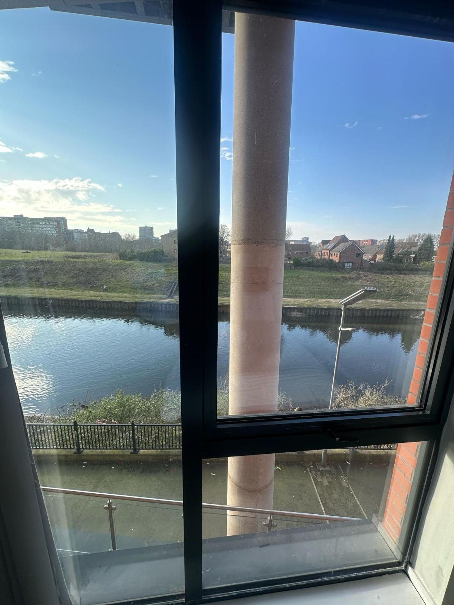 Adelphi Wharf By Beehosting Apartment