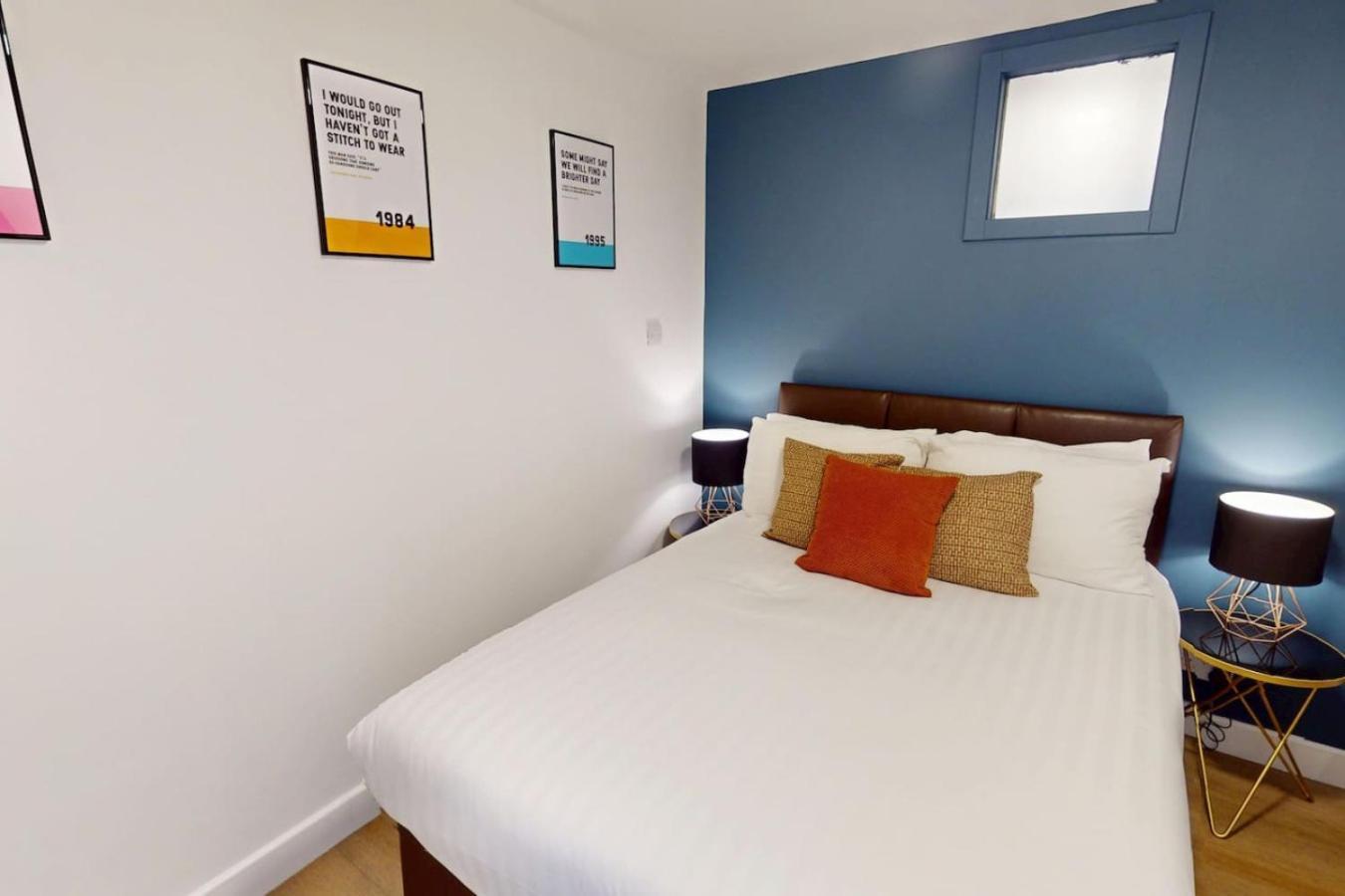3br, Song Lyrics Theme, Self Check-in *