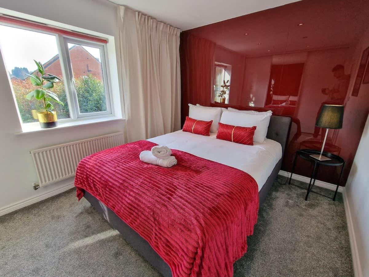 Holiday home 3 Bedroom Near Centre By Superhost *