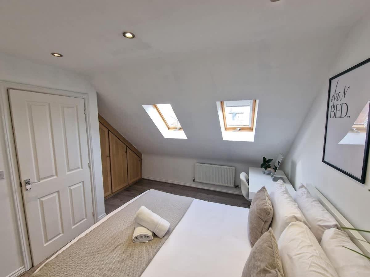 Holiday home 3 Bedroom Near Centre By Superhost *