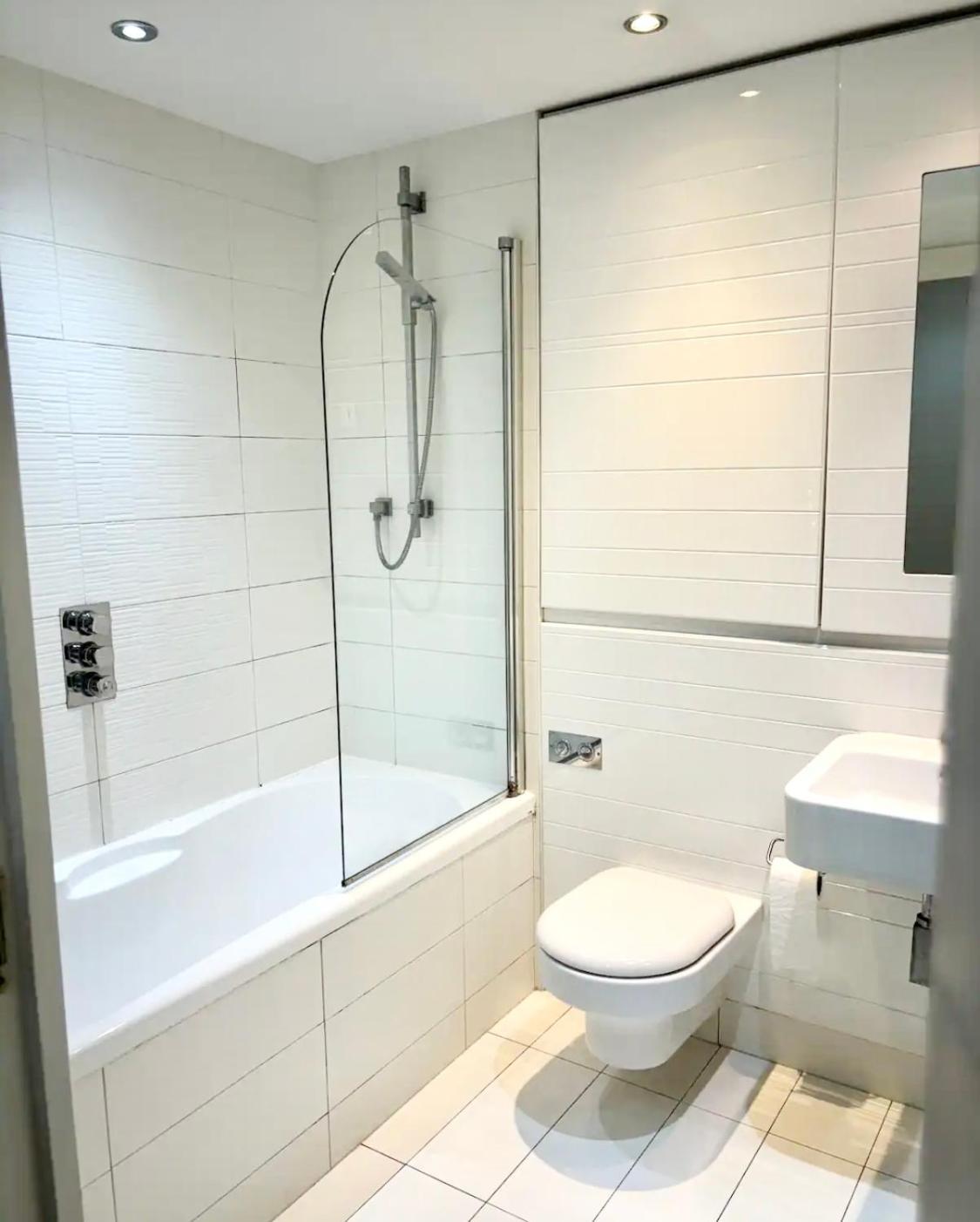 Entire Stylish Flat Centre Apartment *