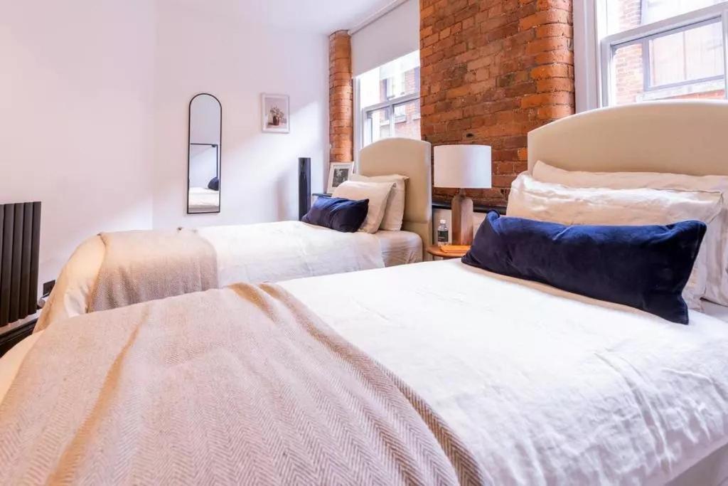 2 Bed Luxury Apartment, Parking, Gym, Concierge Apartment