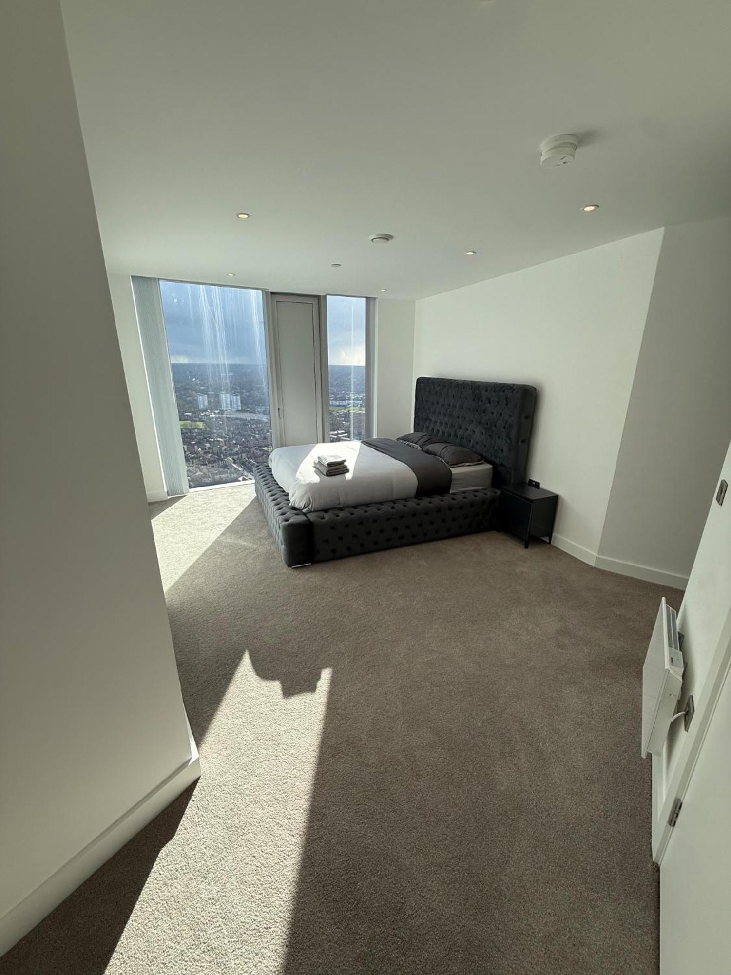 Apartment 3 Bedroom In The Centre Of Deansgate New Build Manchester