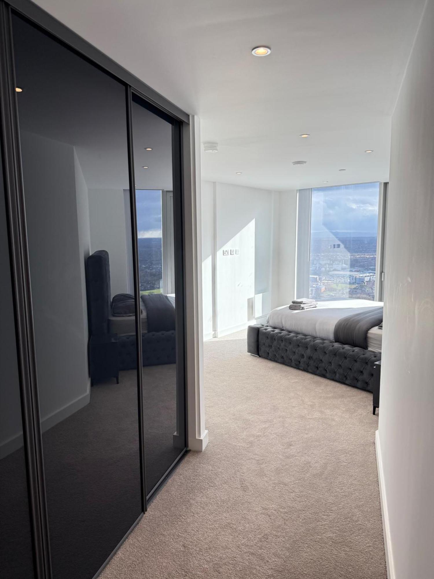 3 Bedroom In The Centre Of Deansgate New Build *