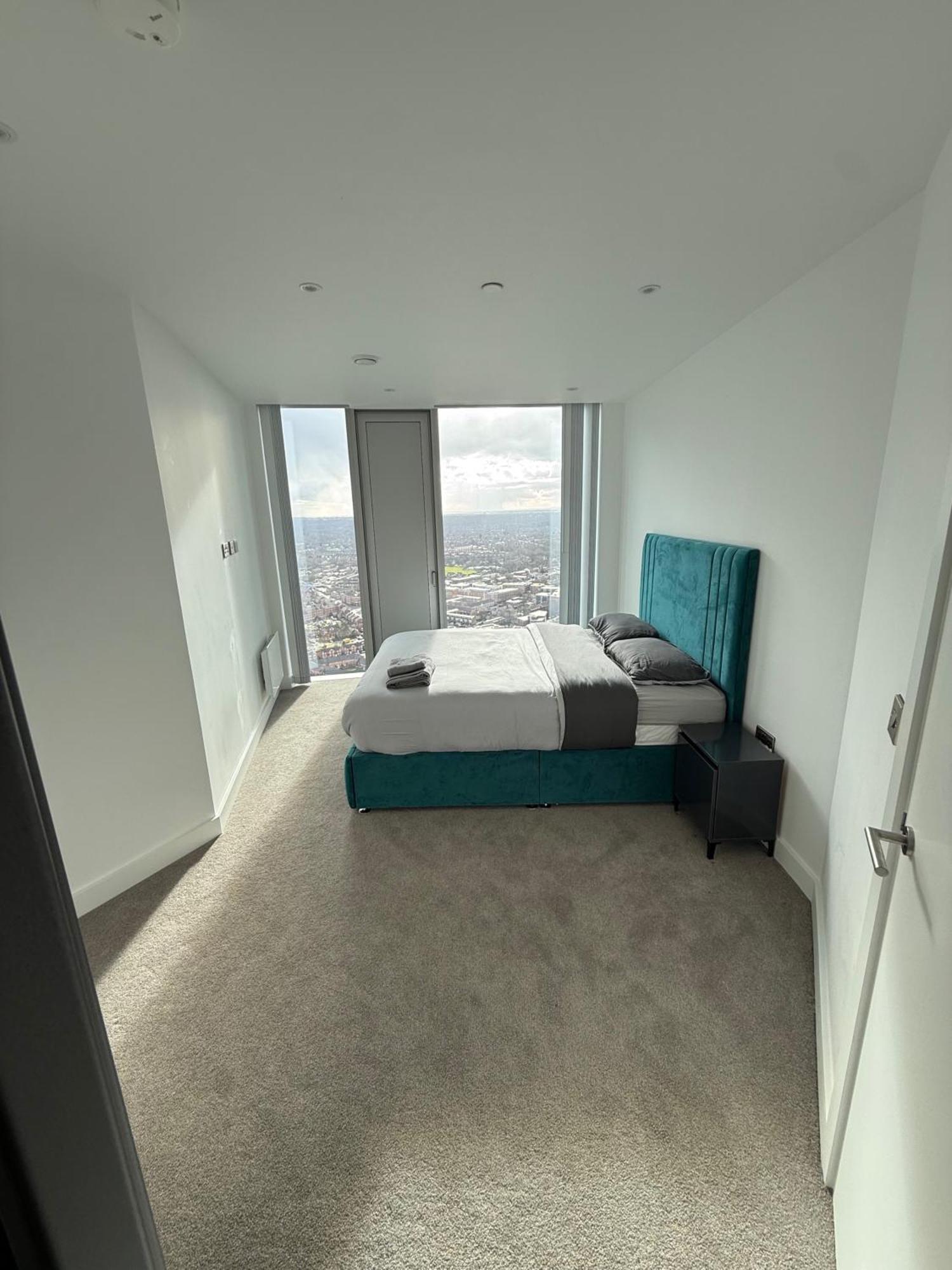 3 Bedroom In The Centre Of Deansgate New Build *