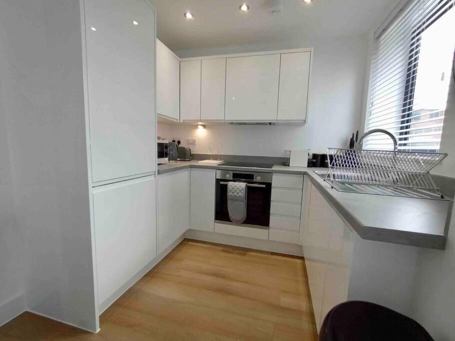 Apartment Luxury 2 Bed 2 Bath Flat Near Old Trafford Manchester