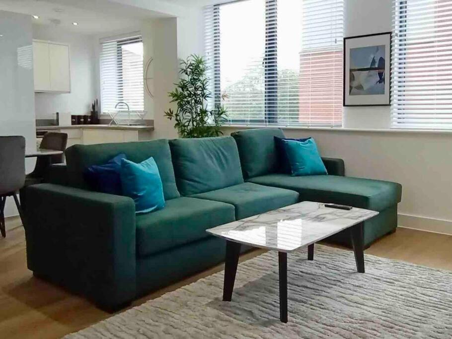 Luxury 2 Bed 2 Bath Flat Near Old Trafford * Manchester
