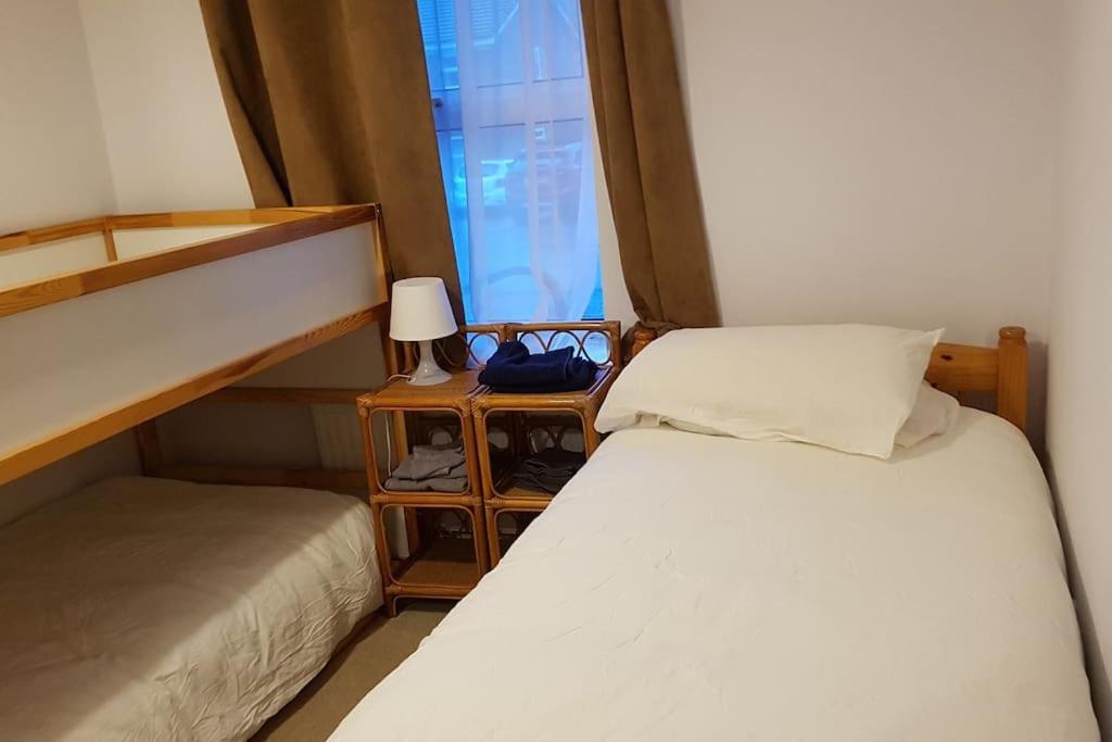 An Oasis Of Calm Next To M'cr Centre + Parking Vakantiehuis