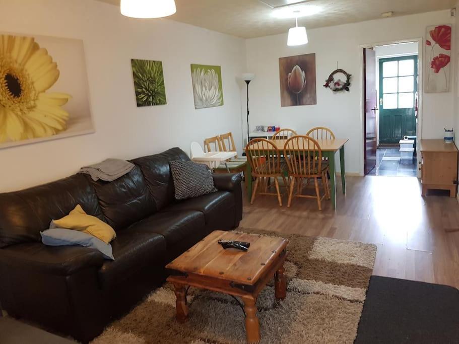 Vakantiehuis An Oasis Of Calm Next To M'cr Centre + Parking *