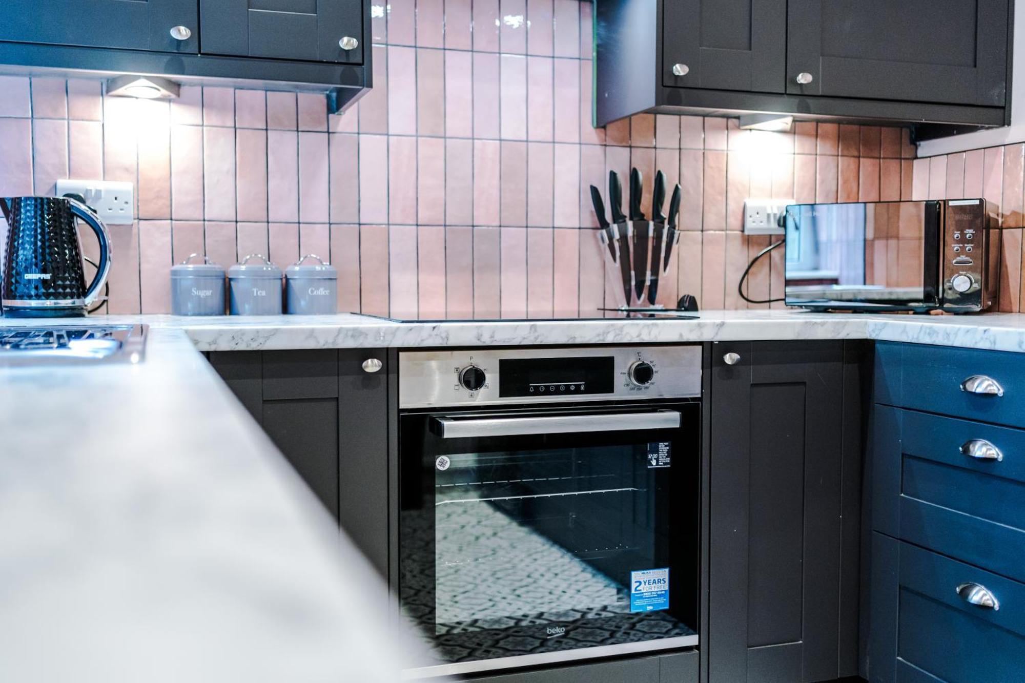 Newly Renovated 5 Bedroom Home-manchester Holiday home Manchester