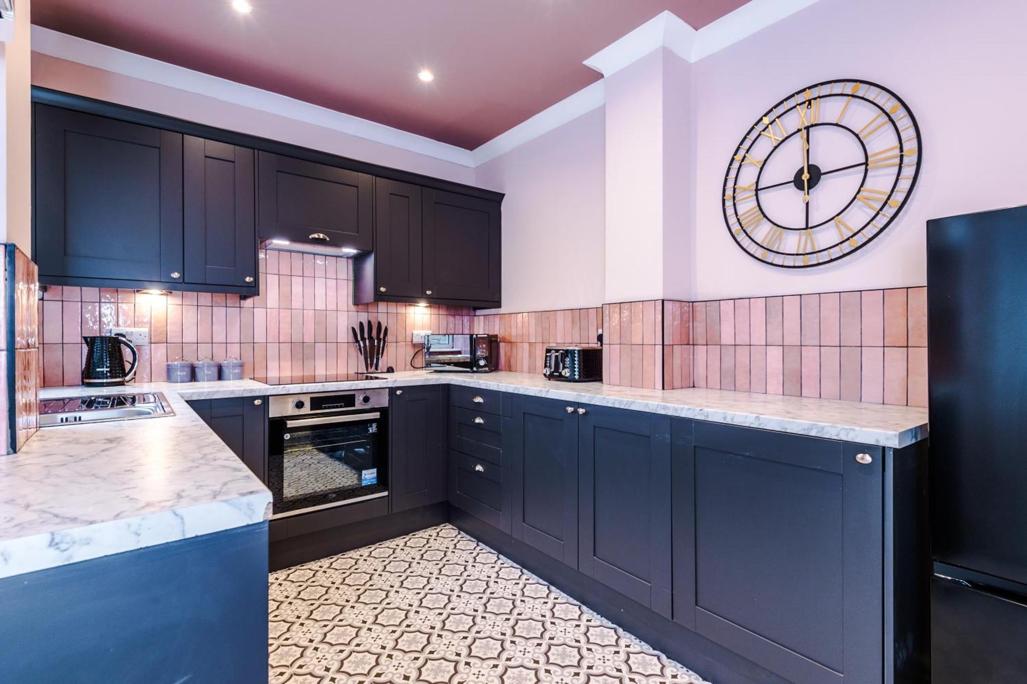 Newly Renovated 5 Bedroom Home-manchester Holiday home *