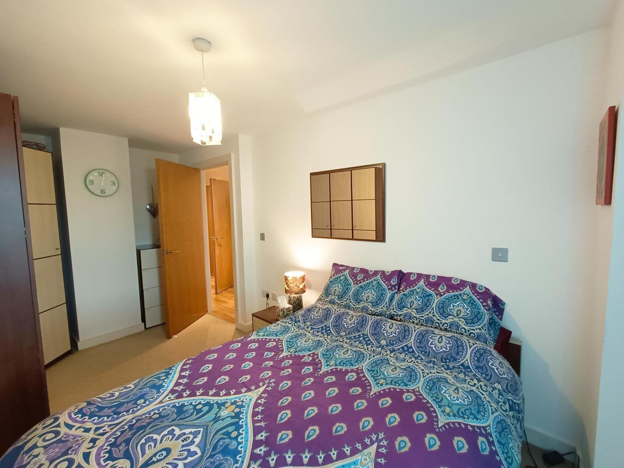 Apartment Apartmentsleeps5-balcony-petfriendly-aoarena-heatonpark-onstreetparking