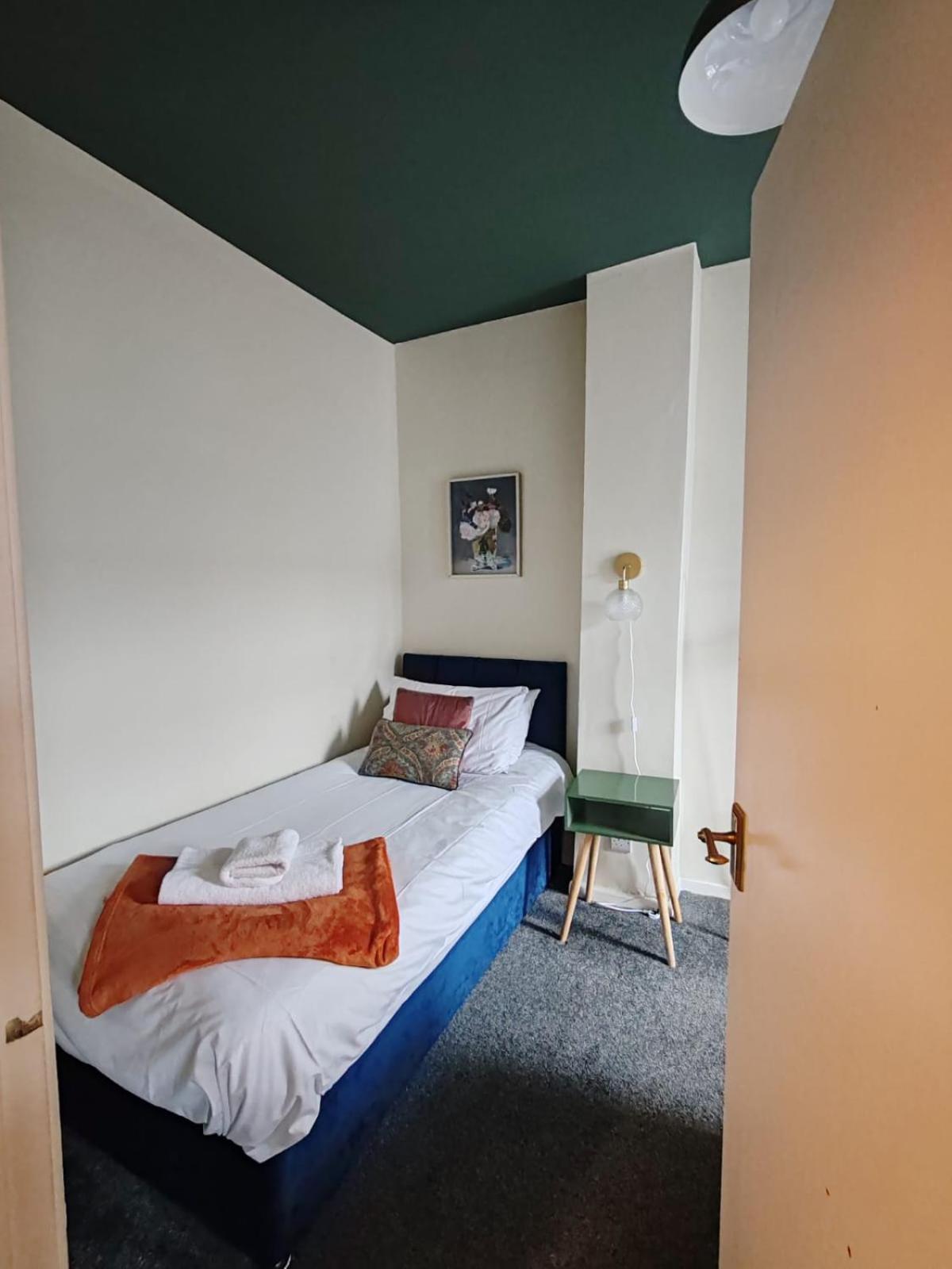 Chic & Modern Escape Holiday home Manchester