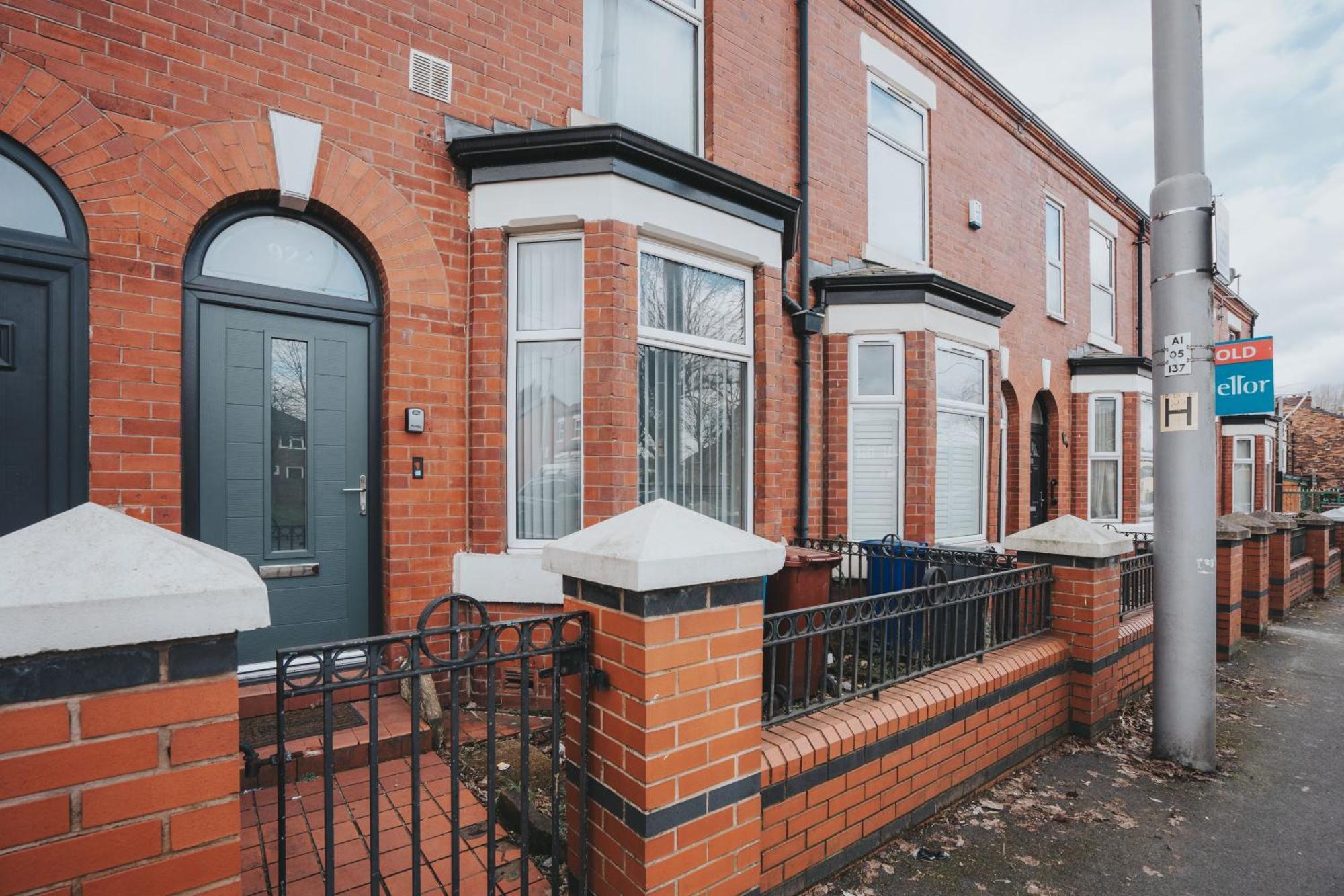 Luxury 4-bed Perfect For Contractors & Families W Free Parking Holiday home