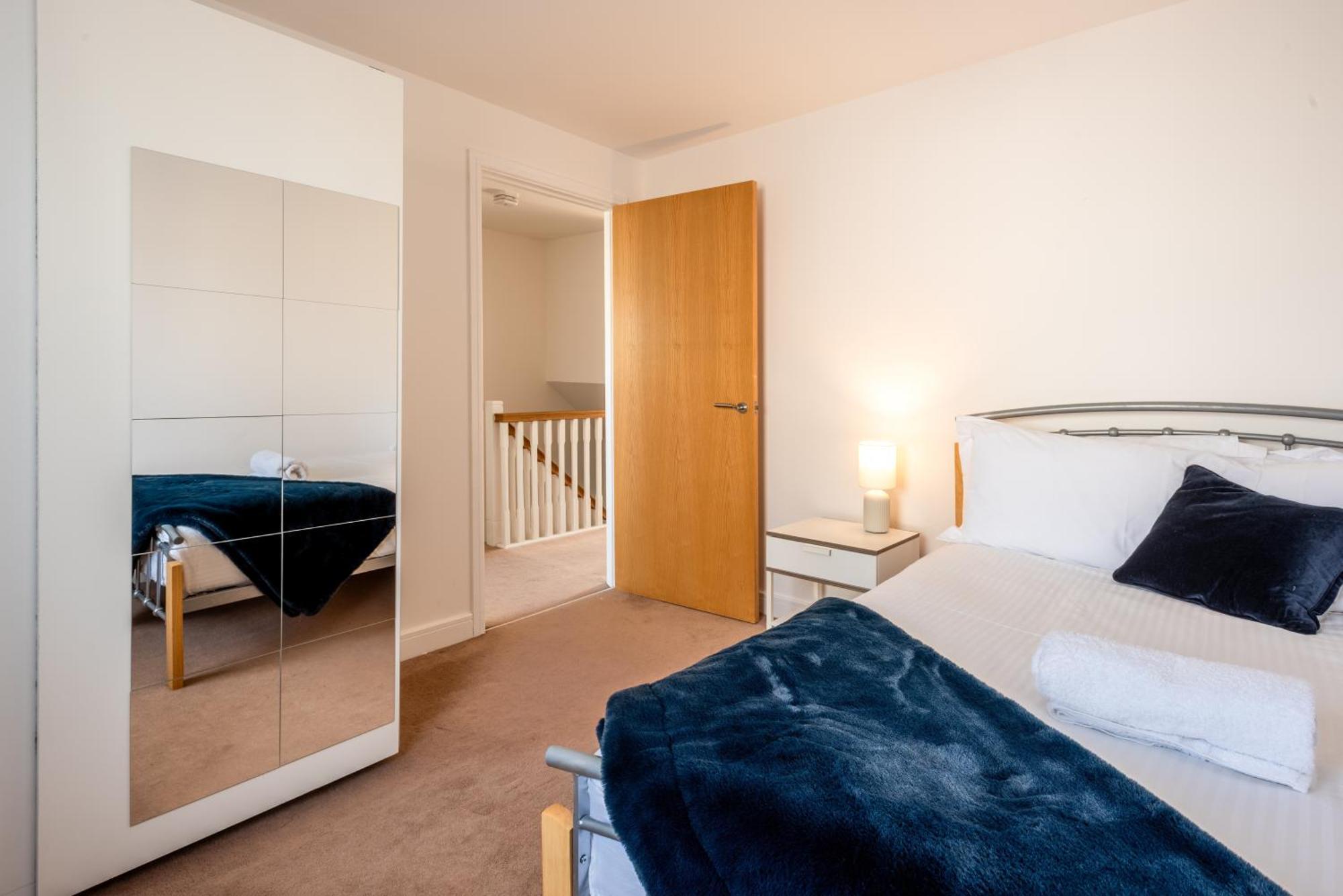 Modern Near Etihad, Coop Live Manchester