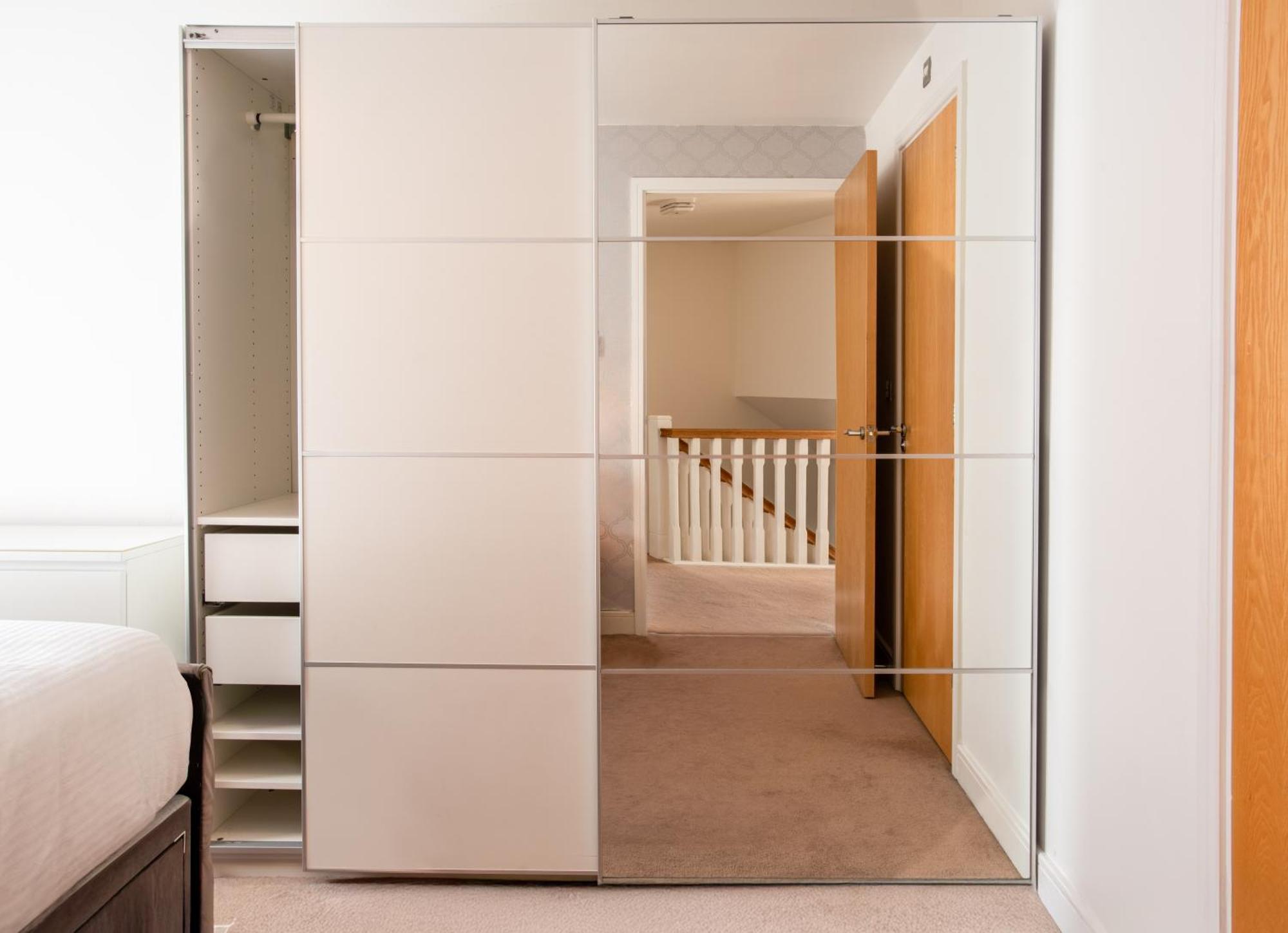 Apartment Modern Near Etihad, Coop Live