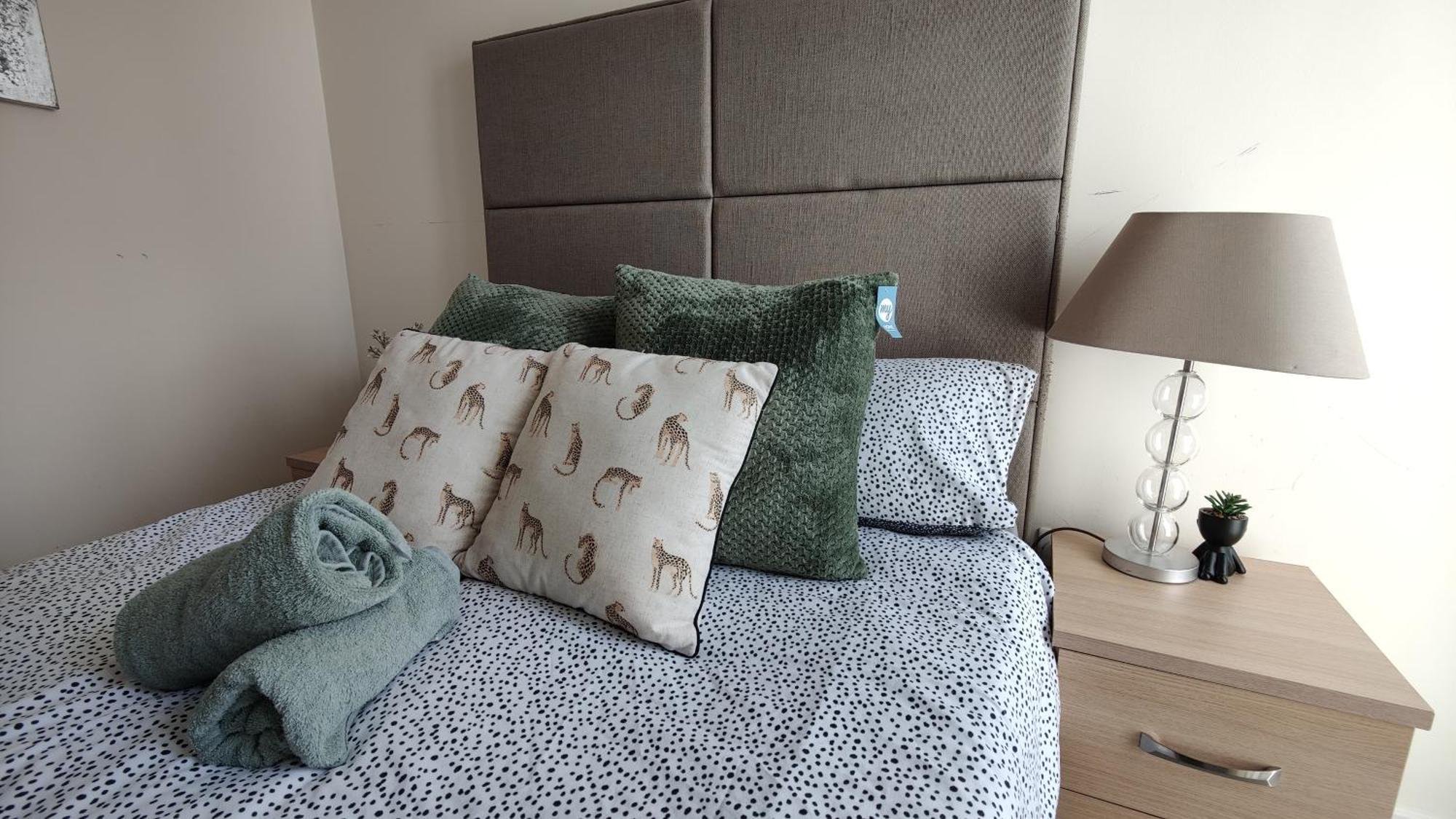 Apartment Comfort 2 Bedrooms 2 Bathrooms - Walks To Ao Arena, Shopping & Business Centre In Minutes *