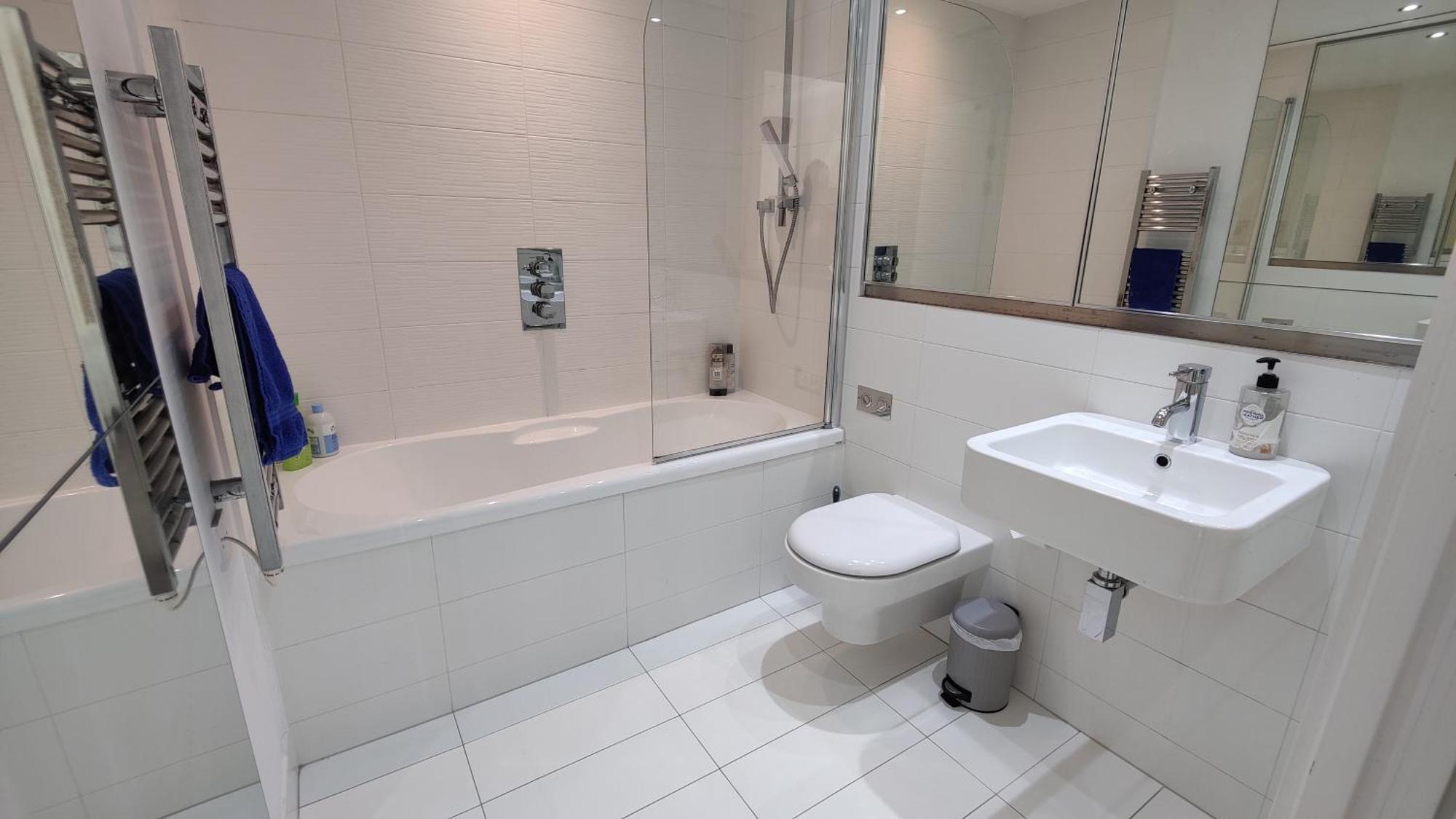 Comfort 2 Bedrooms 2 Bathrooms - Walks To Ao Arena, Shopping & Business Centre In Minutes Manchester
