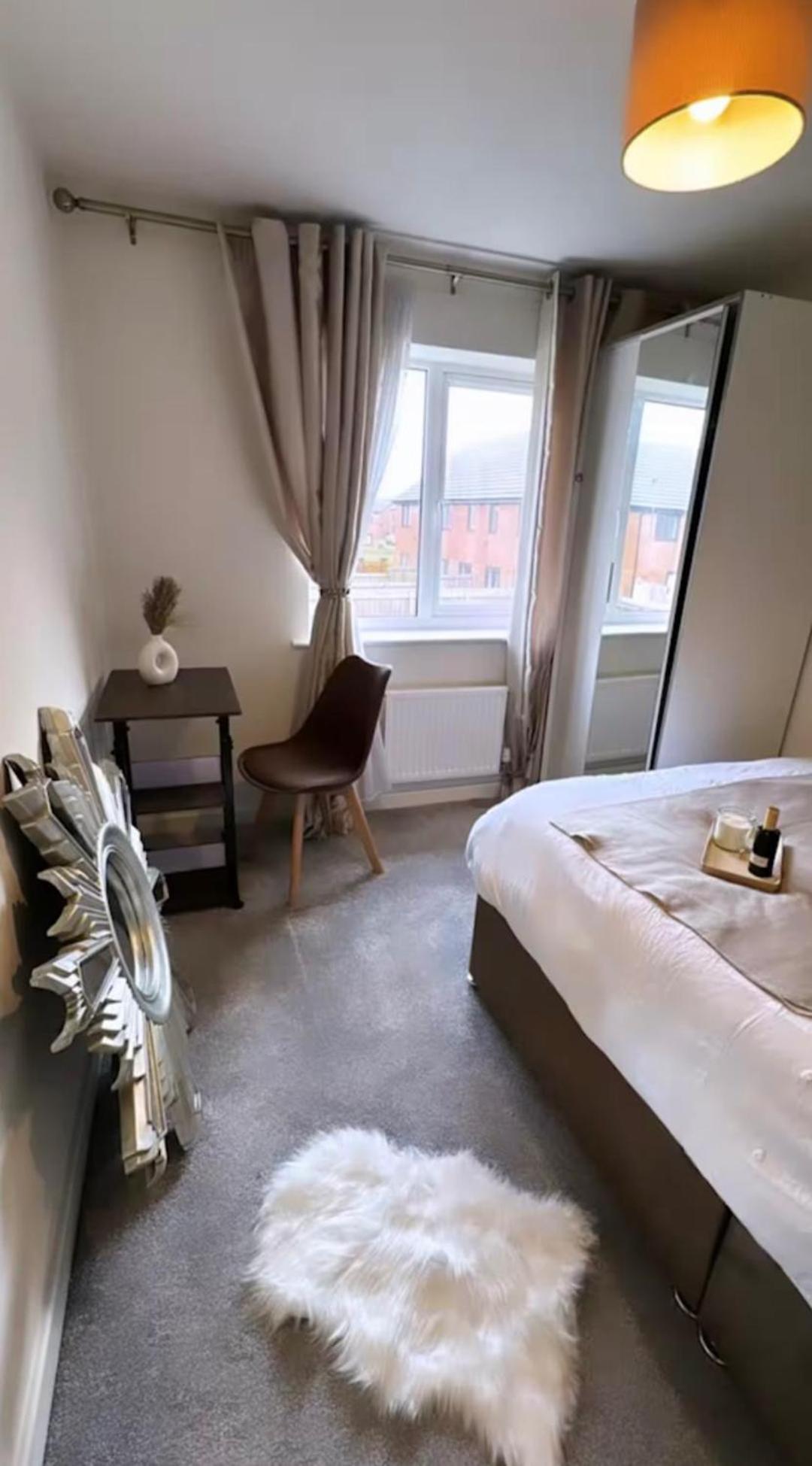 Stylish House Retreat In Holiday home Manchester