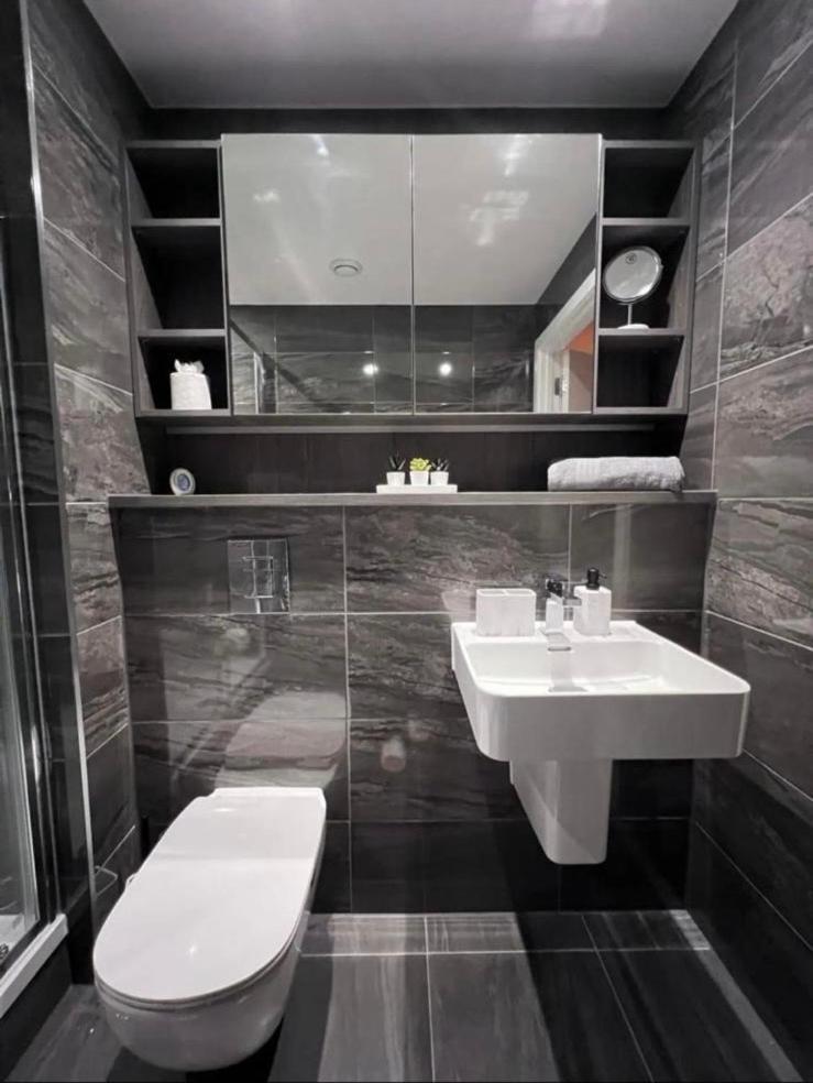 Apartment 3 Bedroom Penthouse In The Centre Deansgate New Build High Floor Manchester