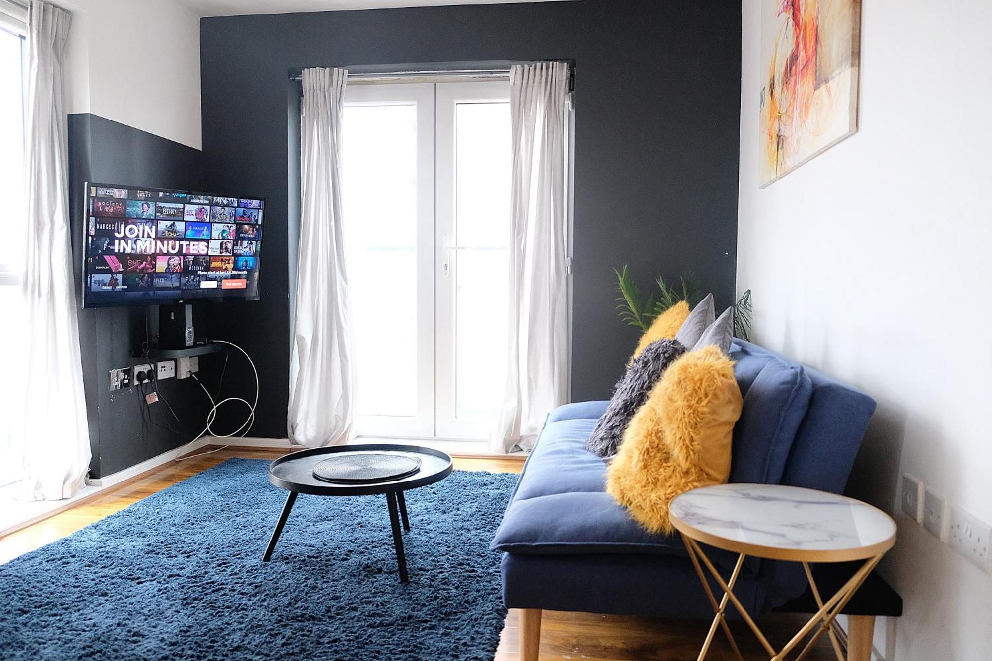 Bright 1 Bedroom Flat With Parking & Wifi For 3 Guests - Salford Uni, Victoria Station, Ao Arena Appartement *