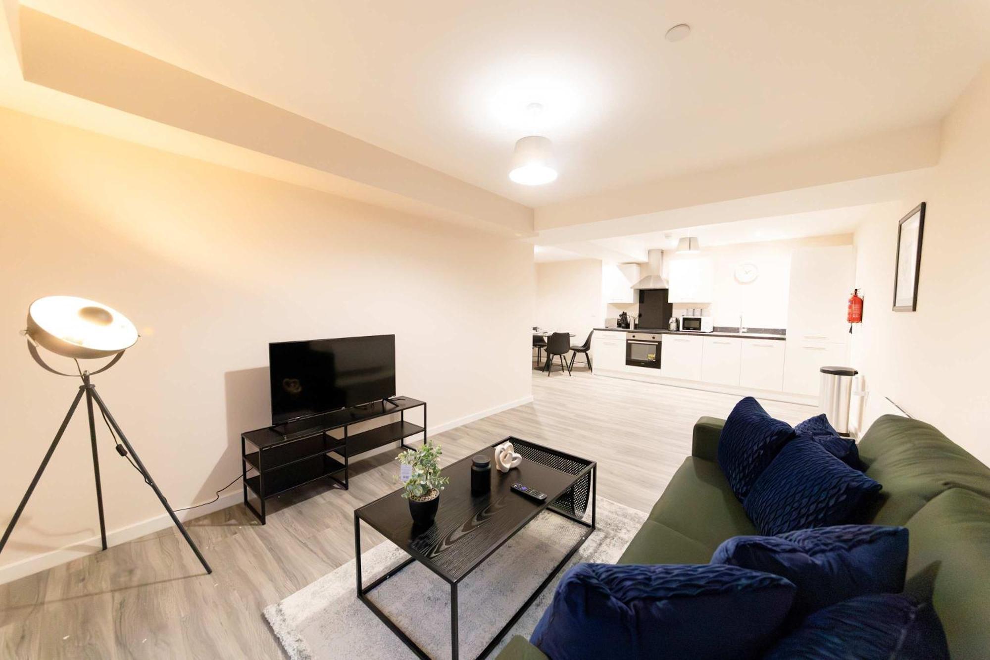 Spacious & Contemporary 2 Bed * Manchester