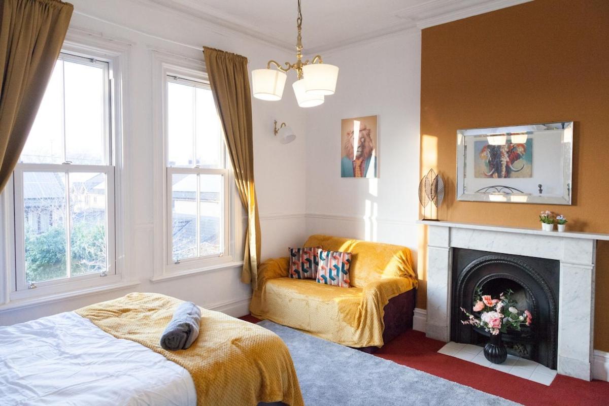 Victorian Elegance At Kingscliffe, Sleeps 17 * Manchester