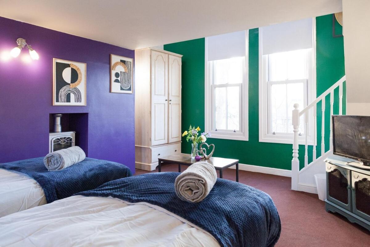 Villa Victorian Elegance At Kingscliffe, Sleeps 17