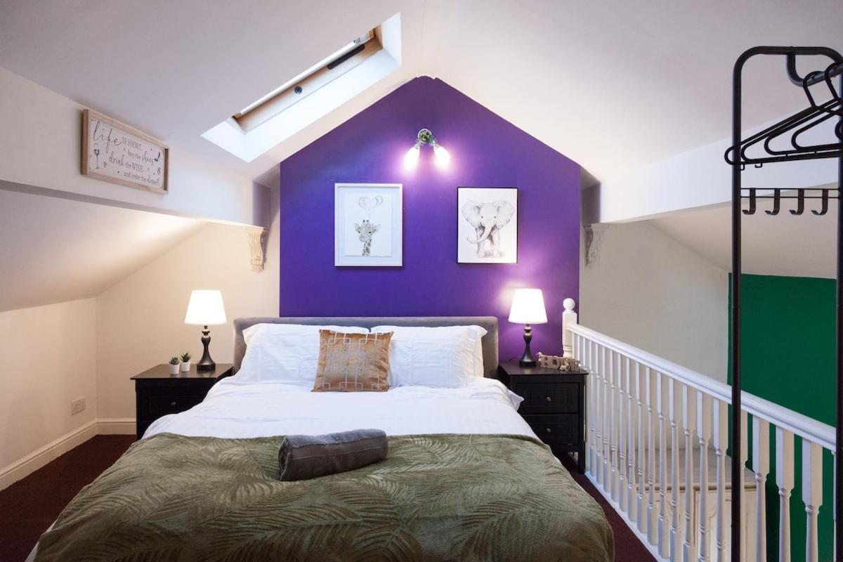 Victorian Elegance At Kingscliffe, Sleeps 17 Villa