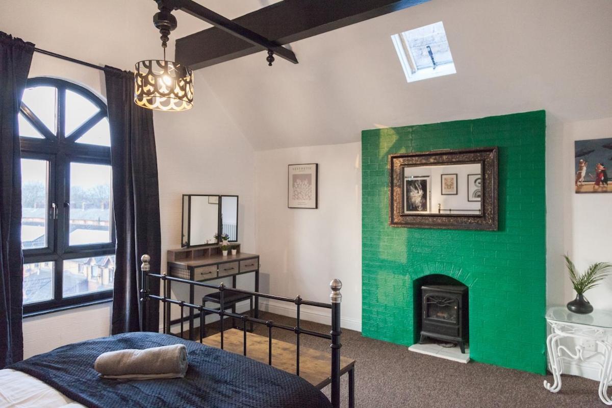 Victorian Elegance At Kingscliffe, Sleeps 17 Villa Manchester