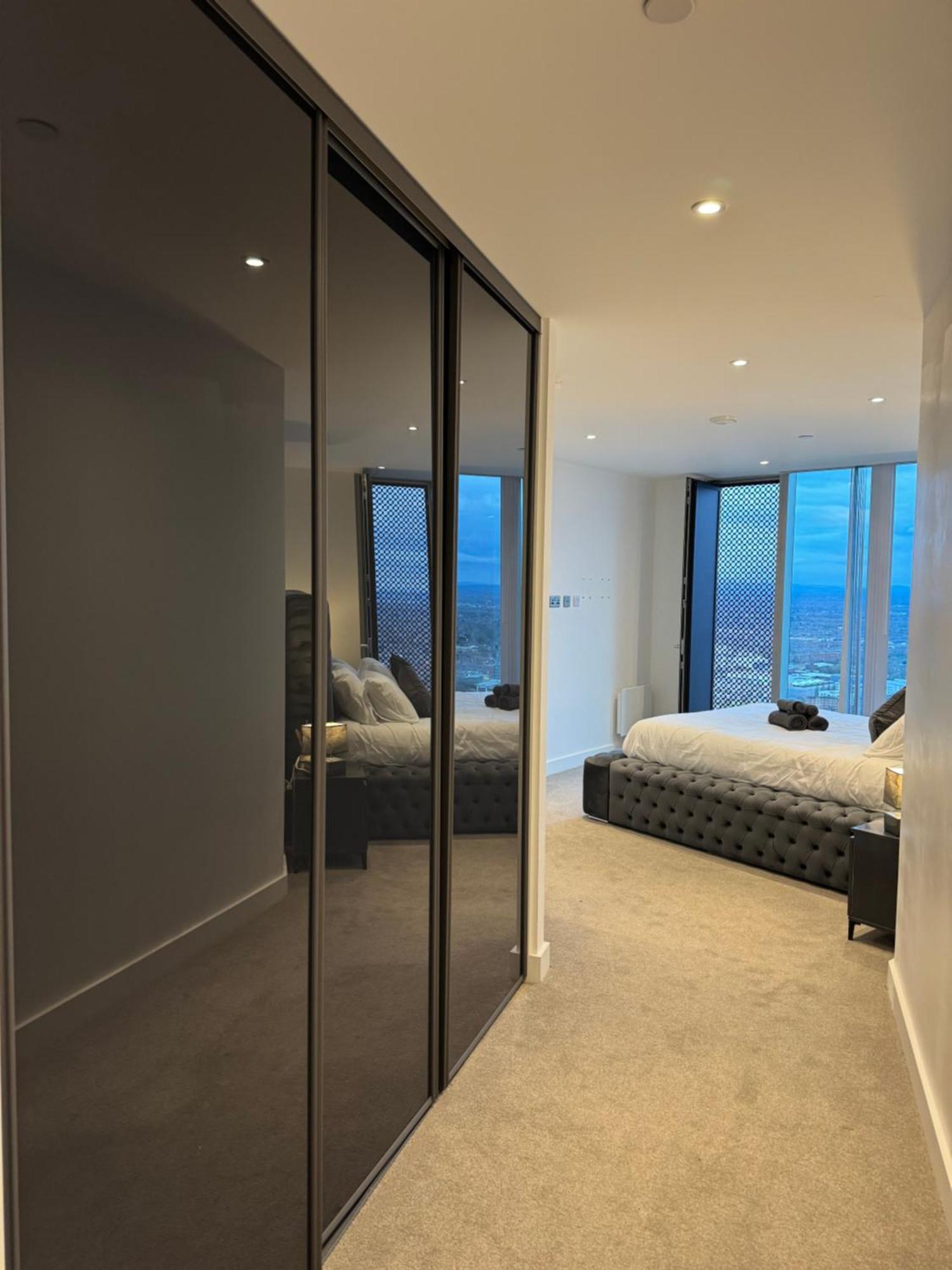 3 Bedroom Penthouse In The Centre Deansgate New Build High Floor *