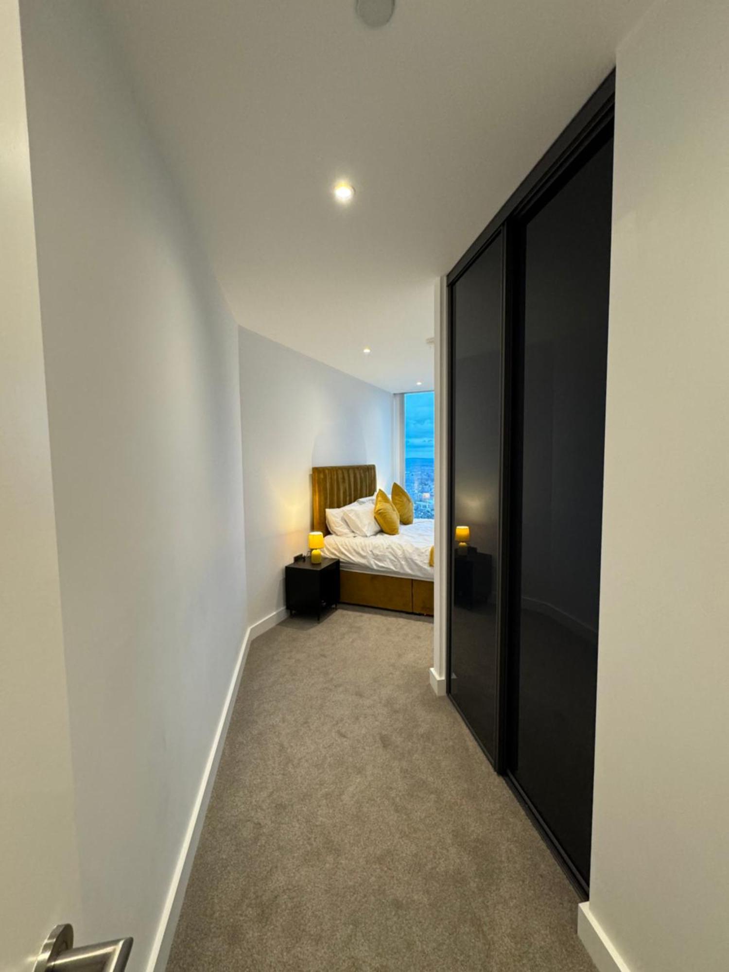 Apartment 3 Bedroom Penthouse In The Centre Deansgate New Build High Floor