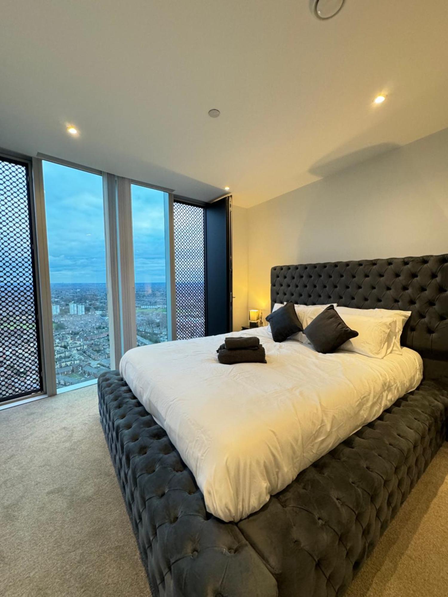 3 Bedroom Penthouse In The Centre Deansgate New Build High Floor