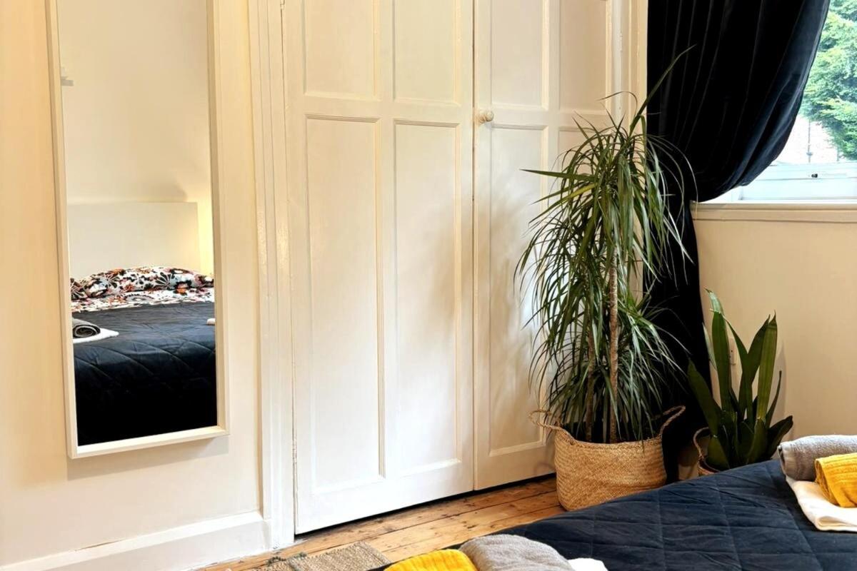 Blackley Rustic Gem A Suburb Hideaway Holiday home