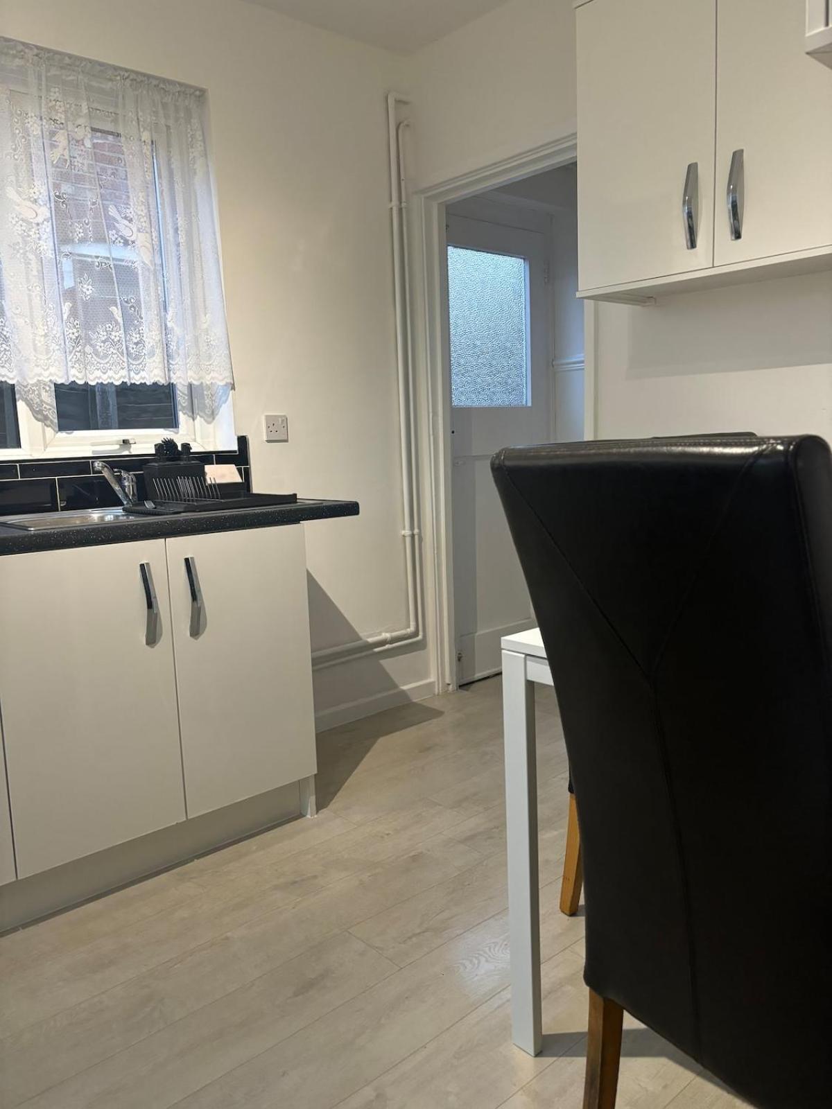 Blackley Rustic Gem A Suburb Hideaway Holiday home Manchester