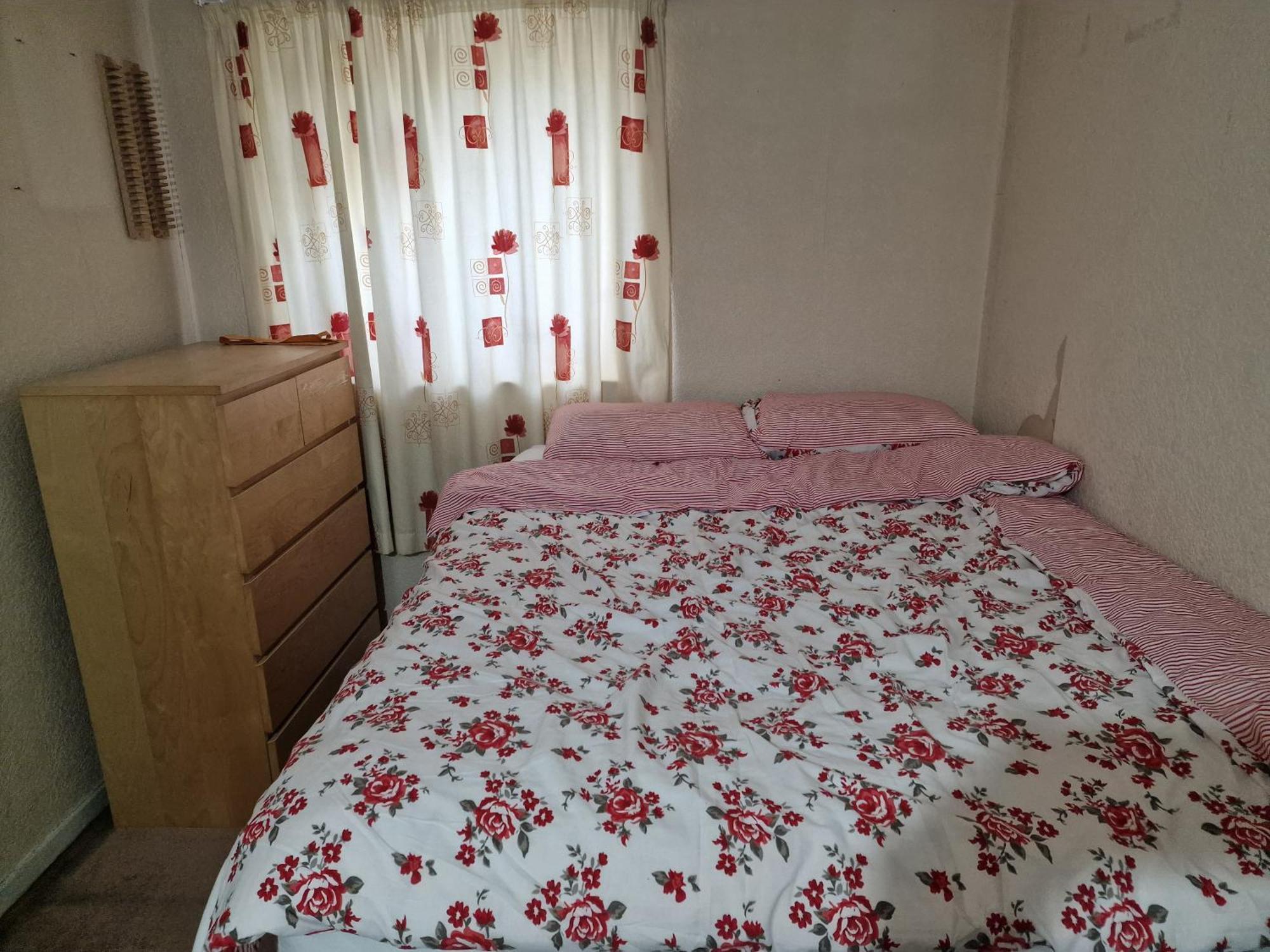 Homestay Thornsett Close Manchester
