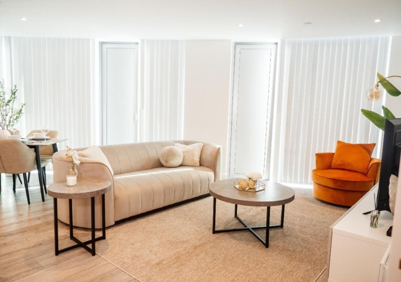 Luxurious Flat In *