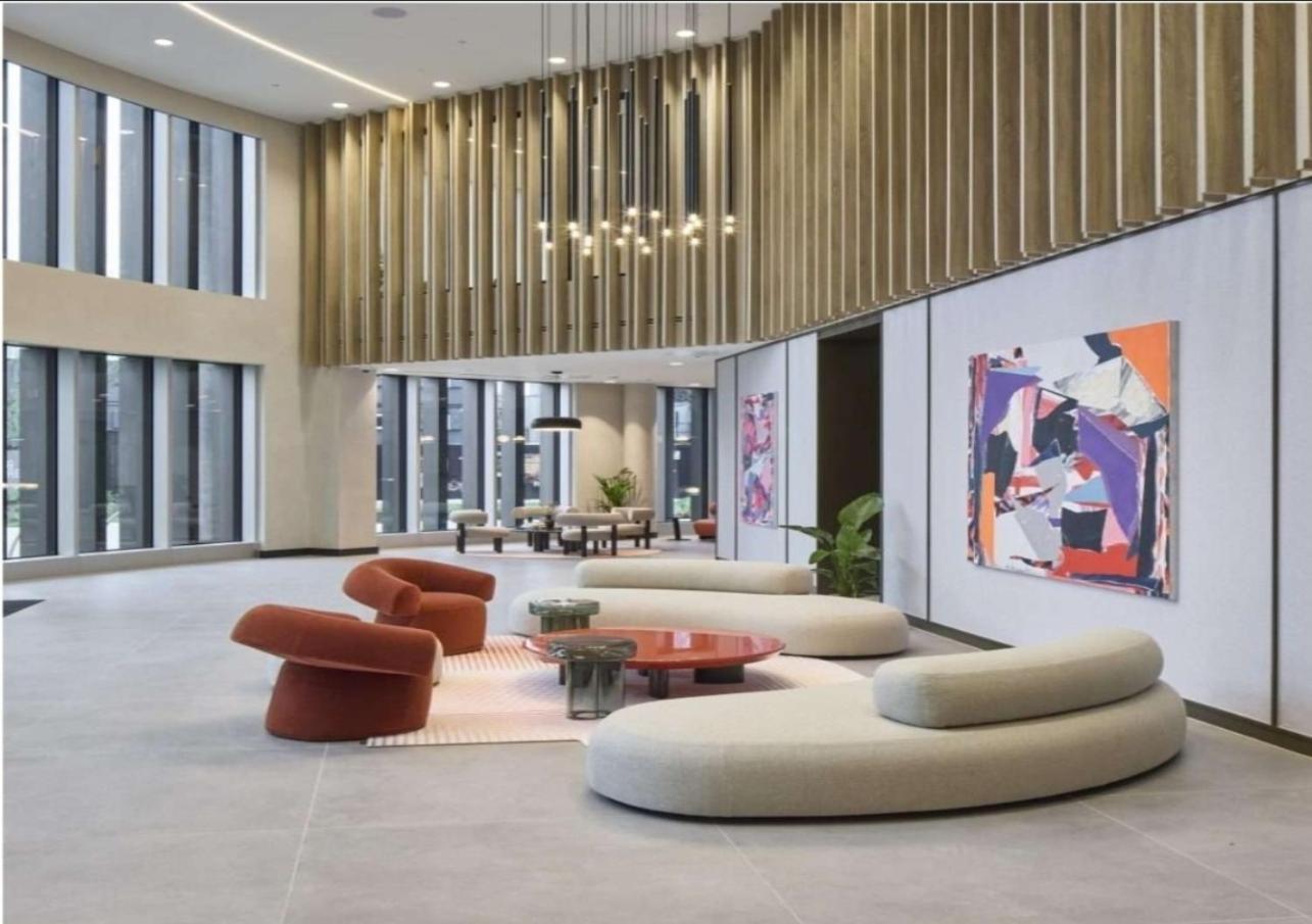 Luxurious Flat In *