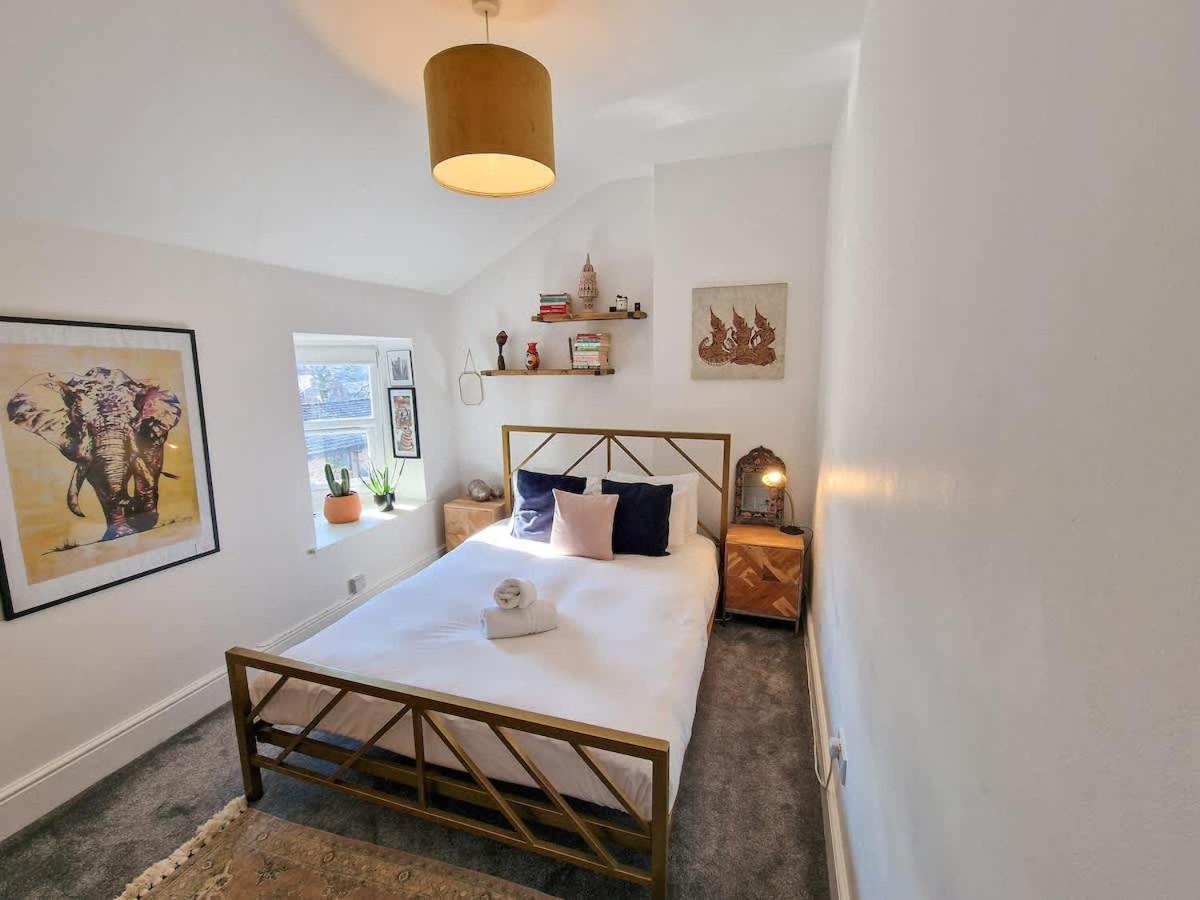 Old Trafford 1 Bed By Superhost *