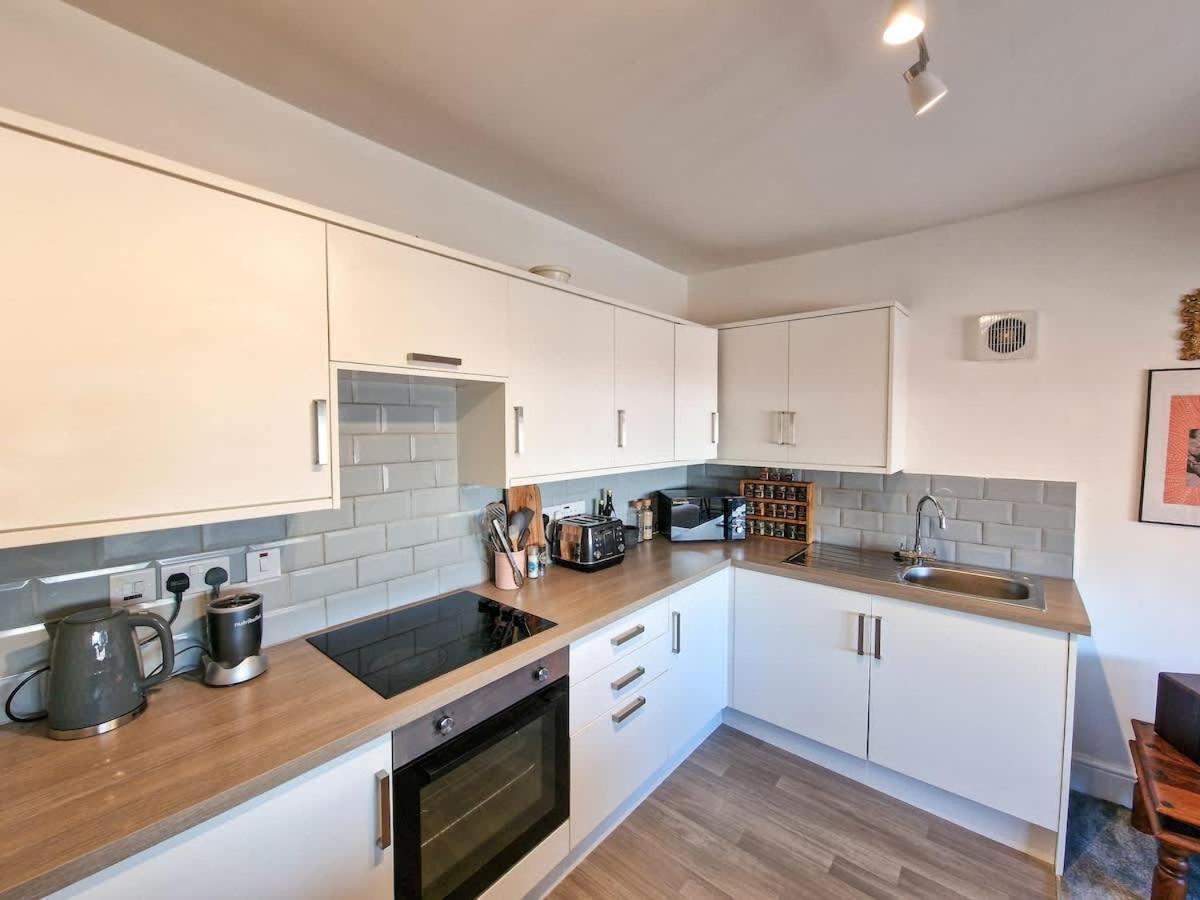 Old Trafford 1 Bed By Superhost *