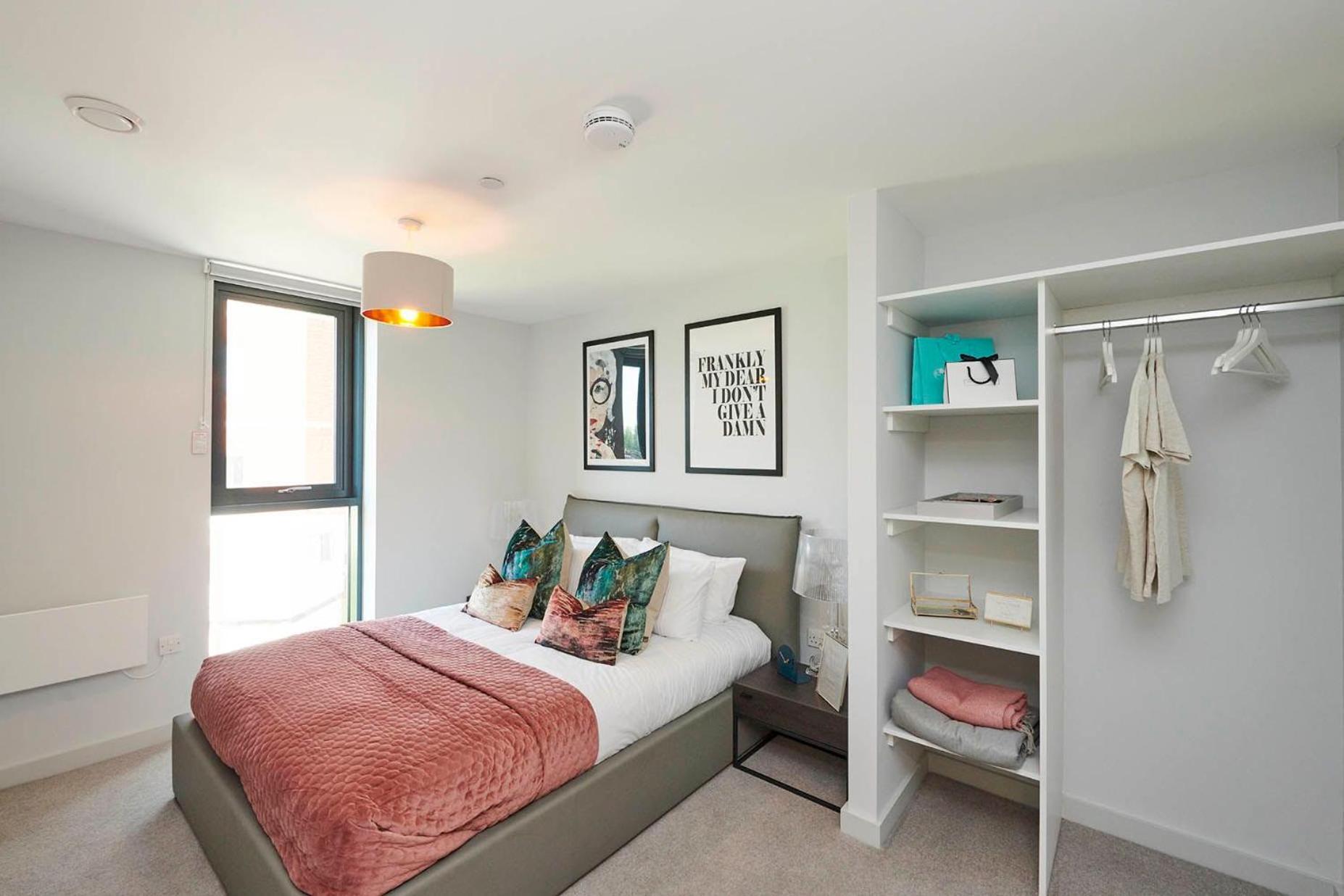 Apartment Chic And Spacious In The Heart Of Salford