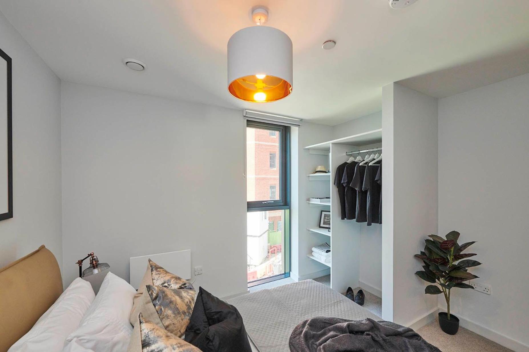 Apartment Chic And Spacious In The Heart Of Salford Manchester